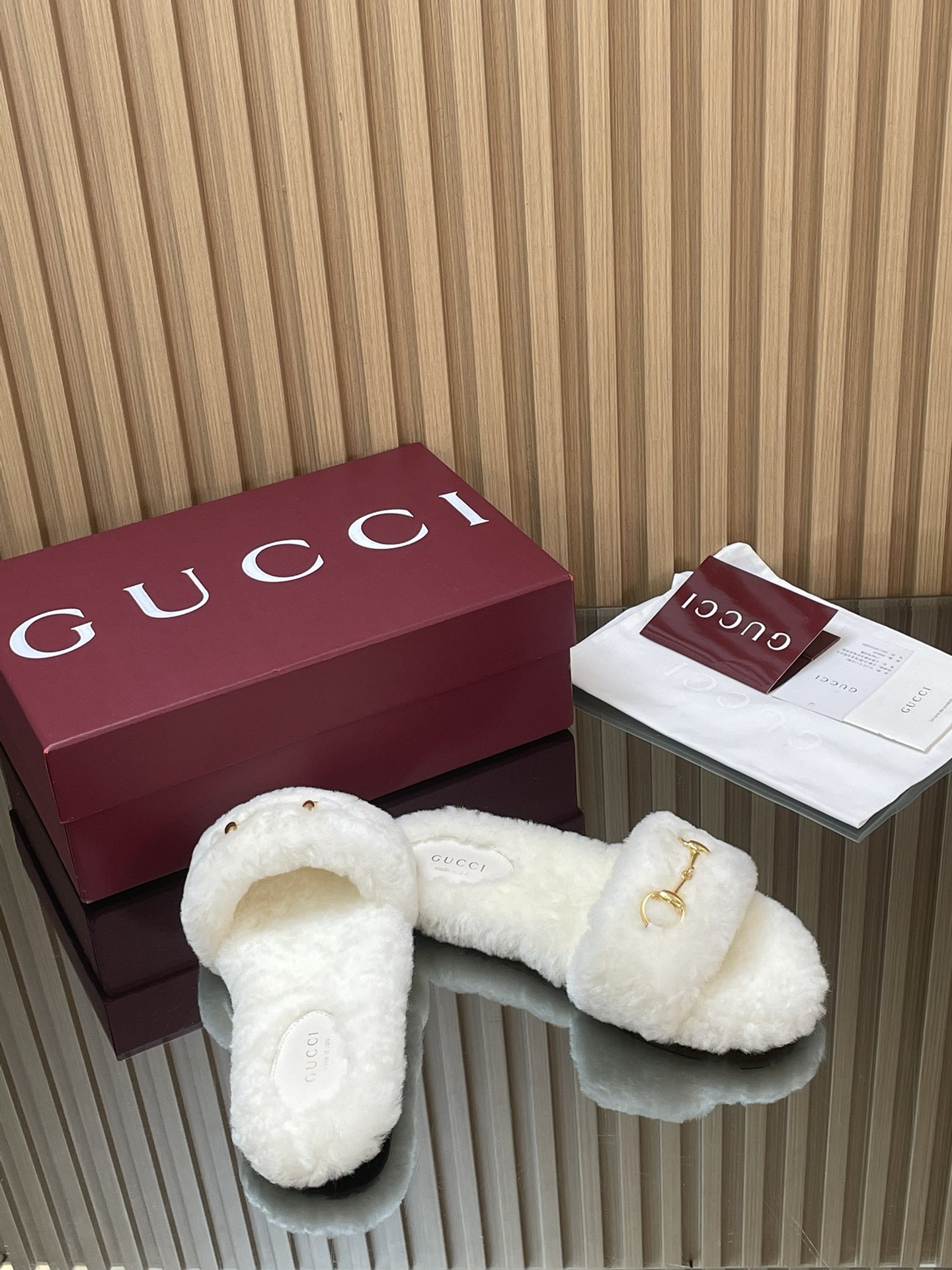 GUCCI グッチ フラットシューズ 本革 軽量 ファー ホワイト - 画像 8