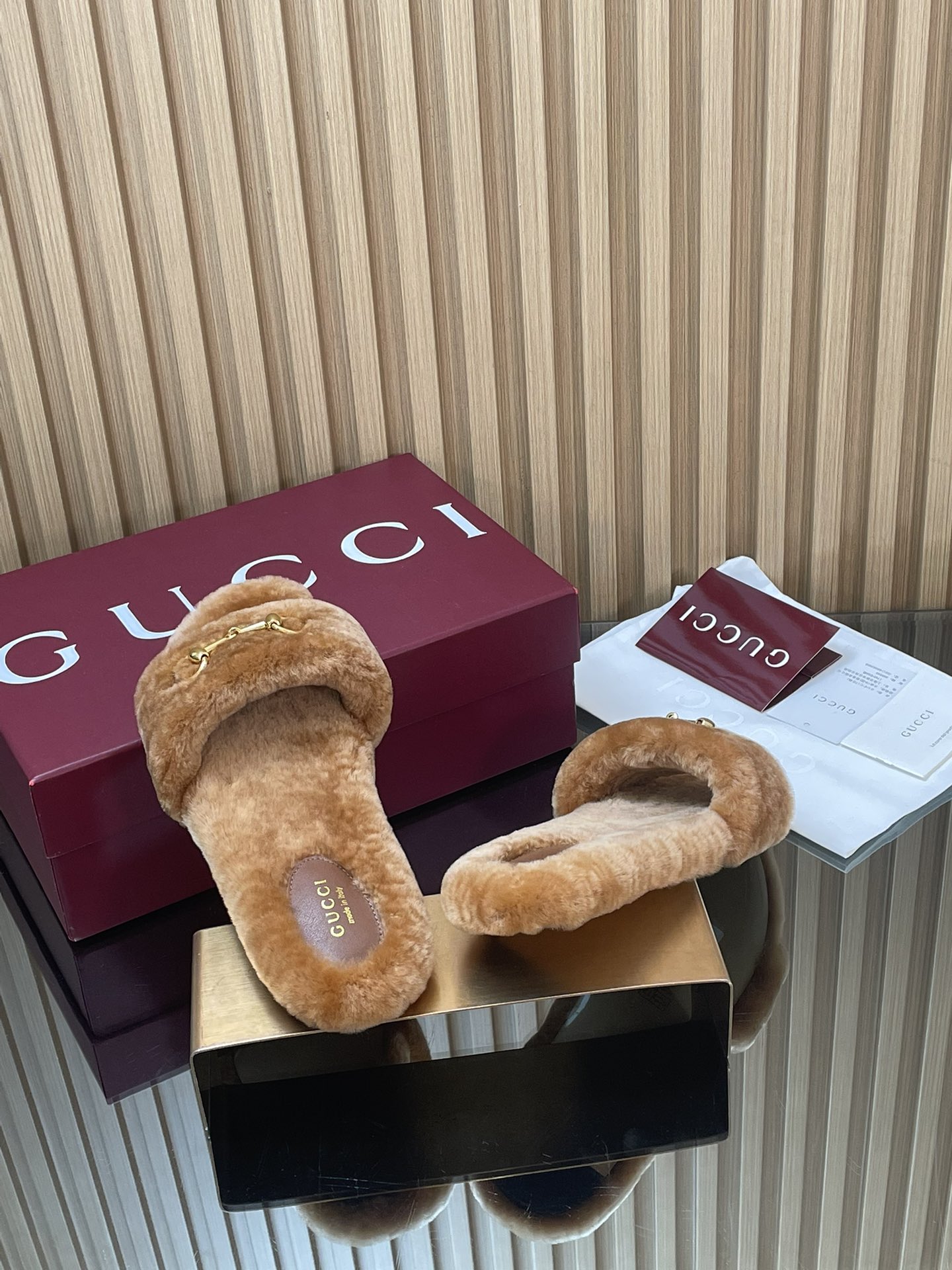GUCCI グッチ フラットシューズ フェイクファー ゴールド金具 ブラウン - 画像 5