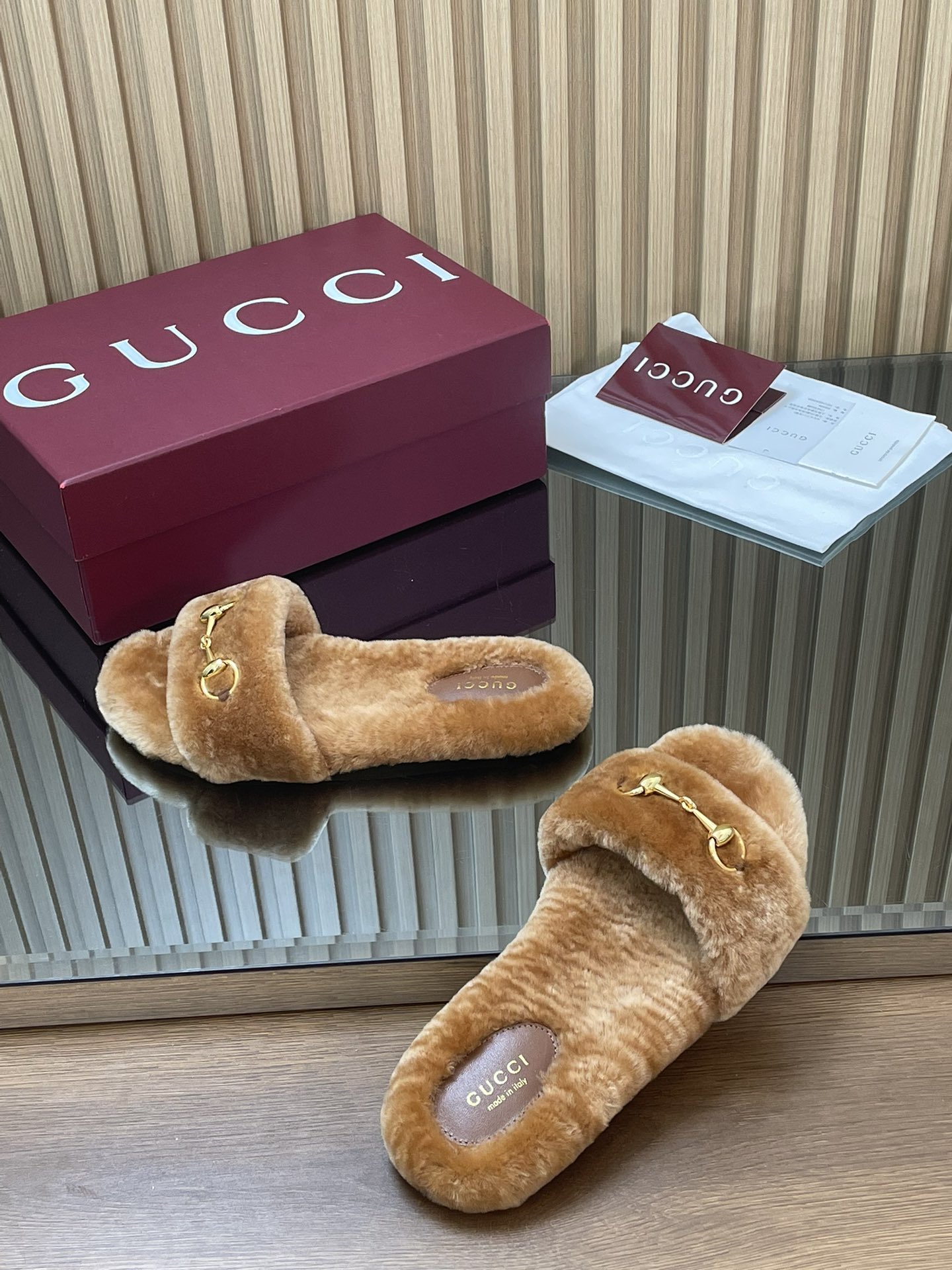 GUCCI グッチ フラットシューズ フェイクファー ゴールド金具 ブラウン - 画像 6