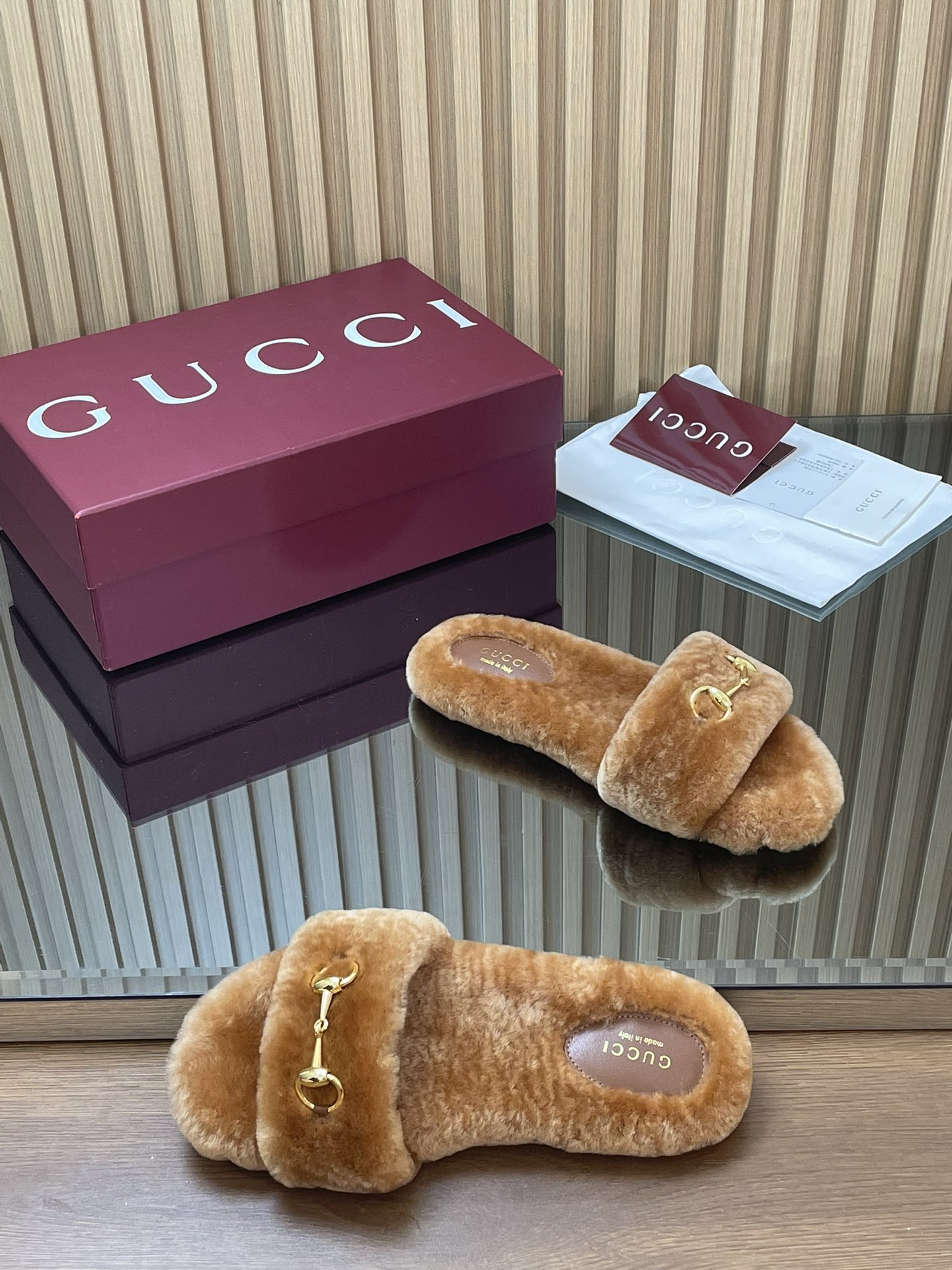 GUCCI グッチ フラットシューズ フェイクファー ゴールド金具 ブラウン - 画像 7