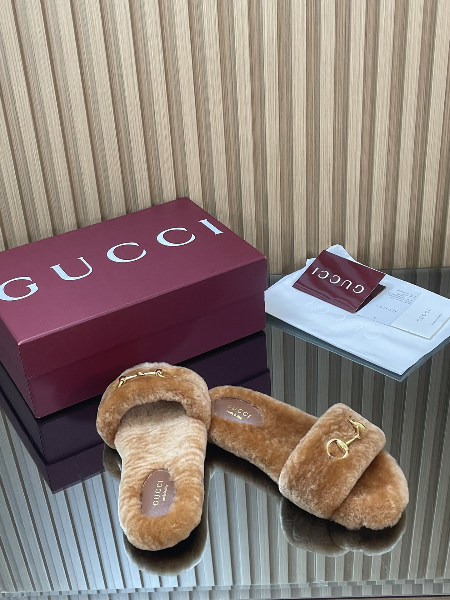 GUCCI グッチ フラットシューズ フェイクファー ゴールド金具 ブラウン - 画像 8