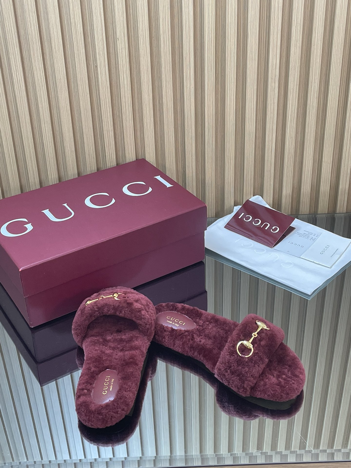 GUCCI グッチ フラットシューズ ファー ホワイトカラー ブラック - 画像 8
