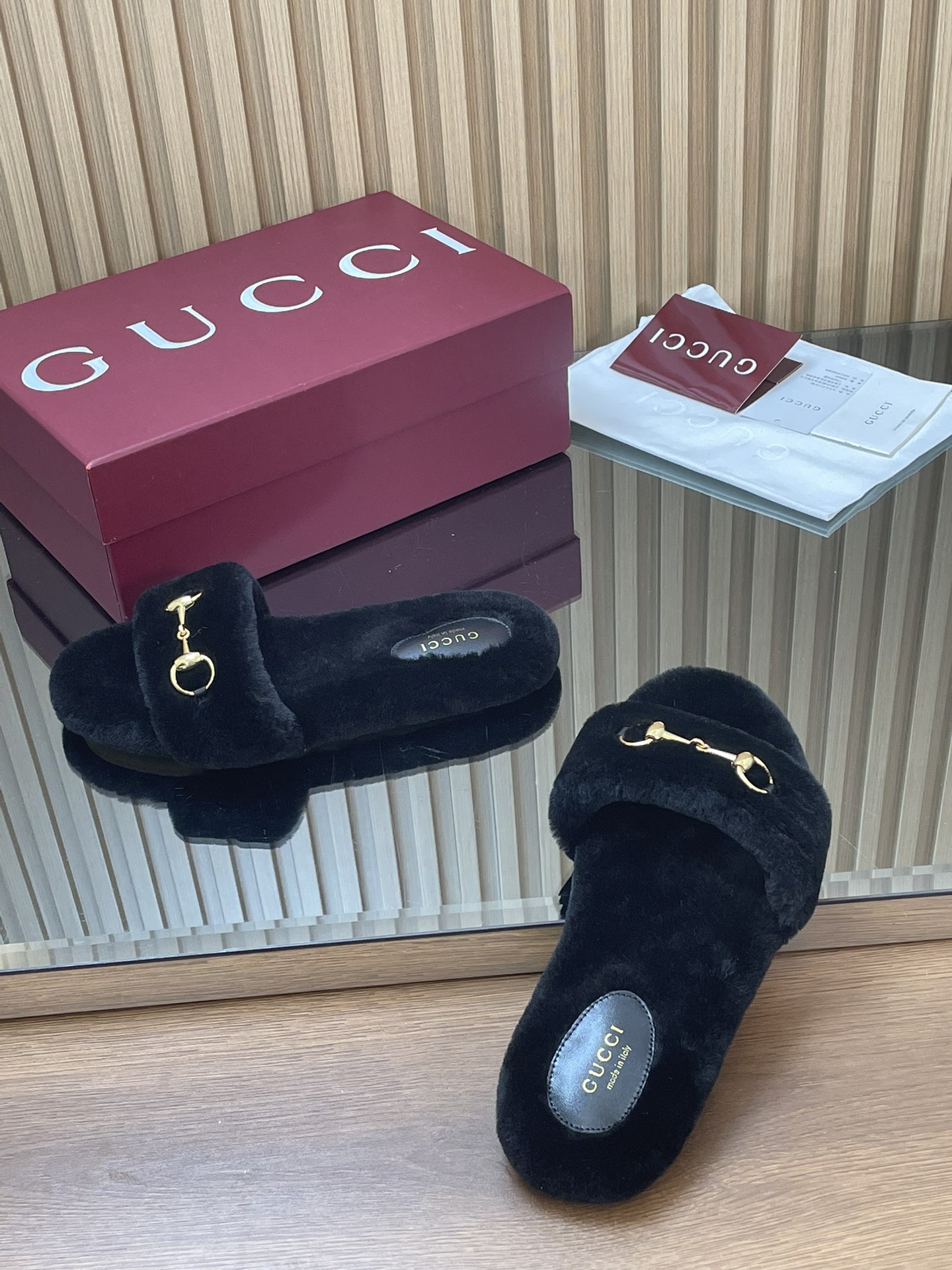 GUCCI グッチ フラットシューズ 本革 通勤 ブラック - 画像 6