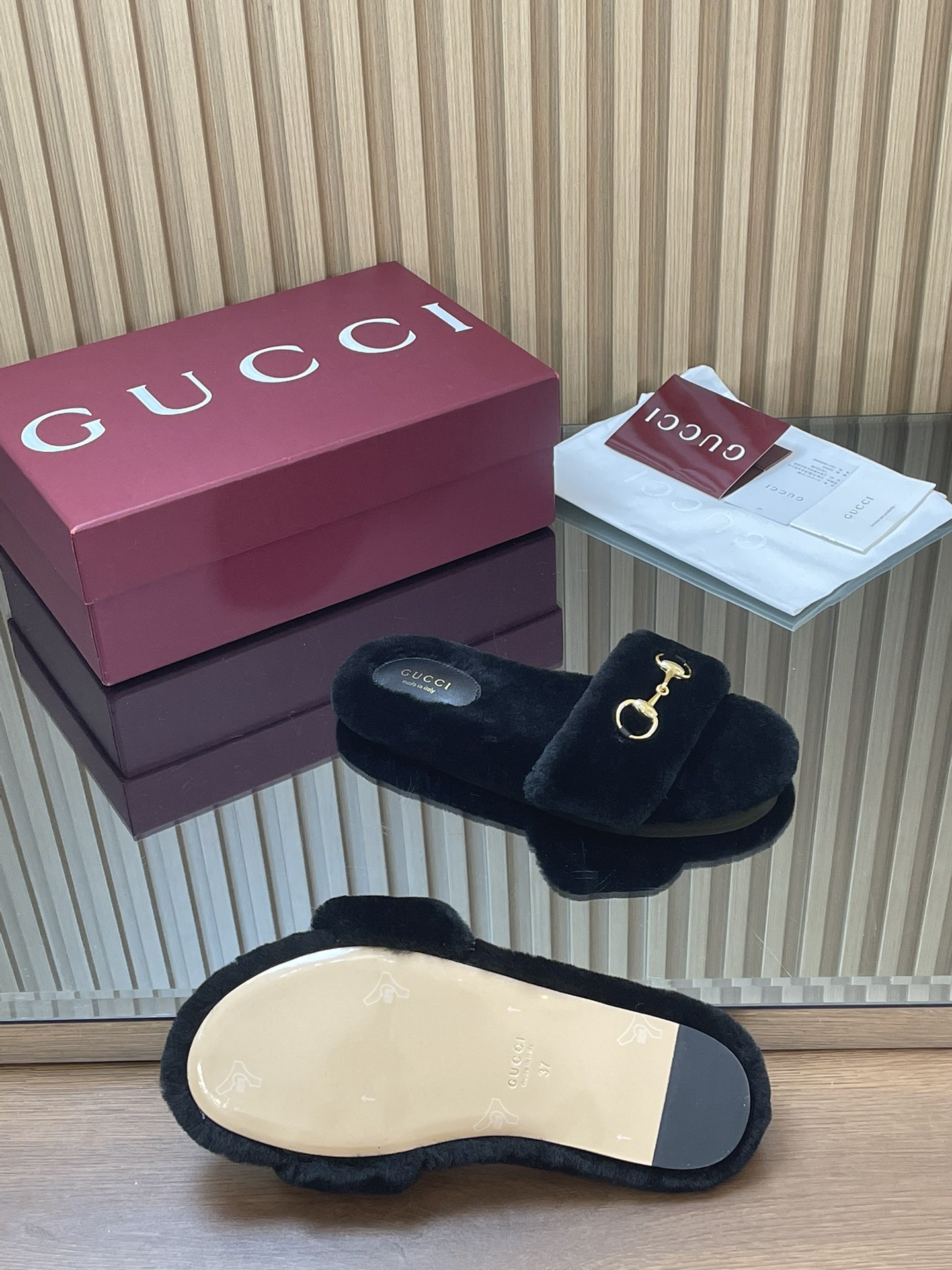 GUCCI グッチ フラットシューズ 本革 通勤 ブラック - 画像 9