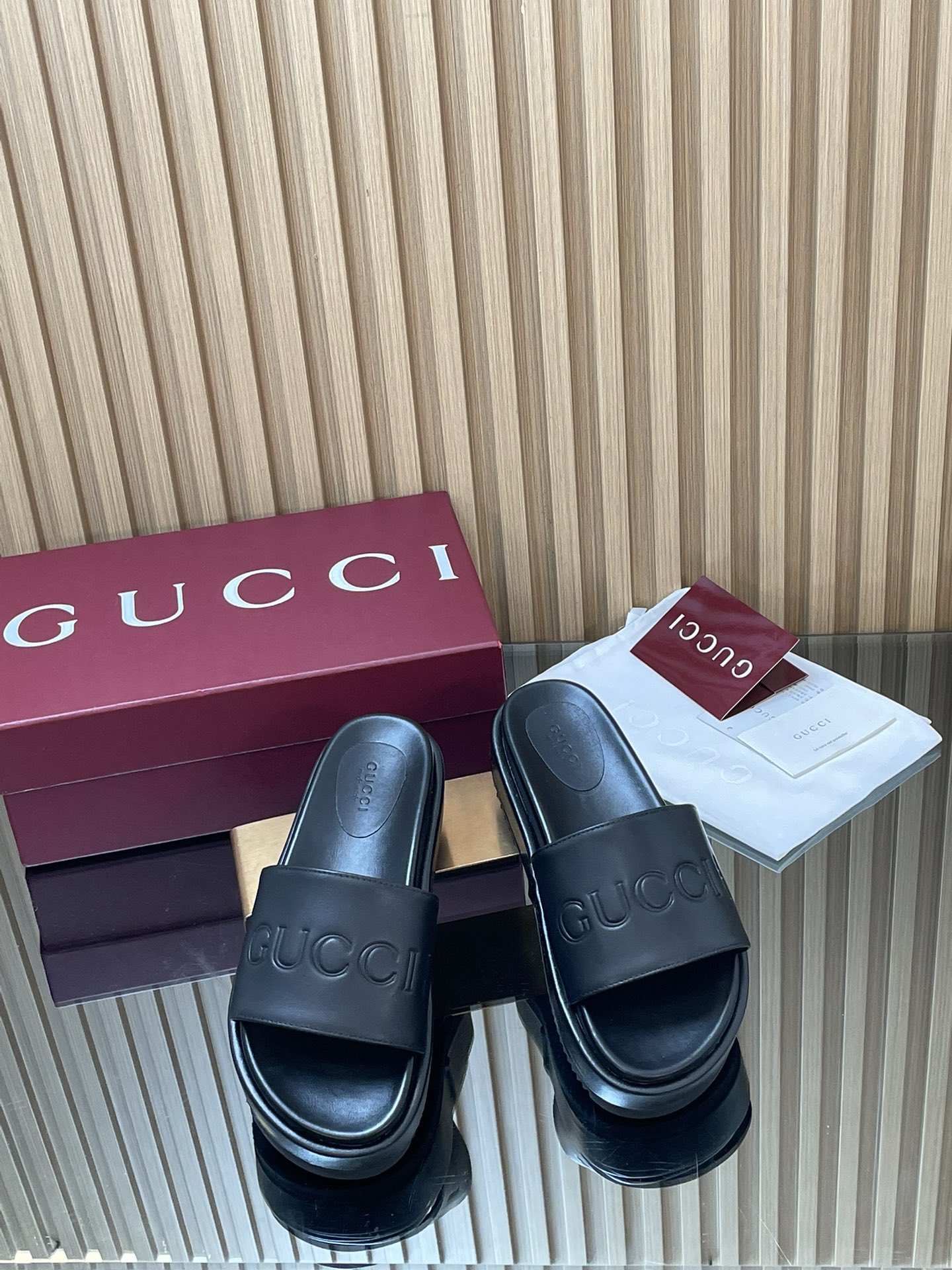 GUCCI グッチ フラットシューズ 本革 ブラック