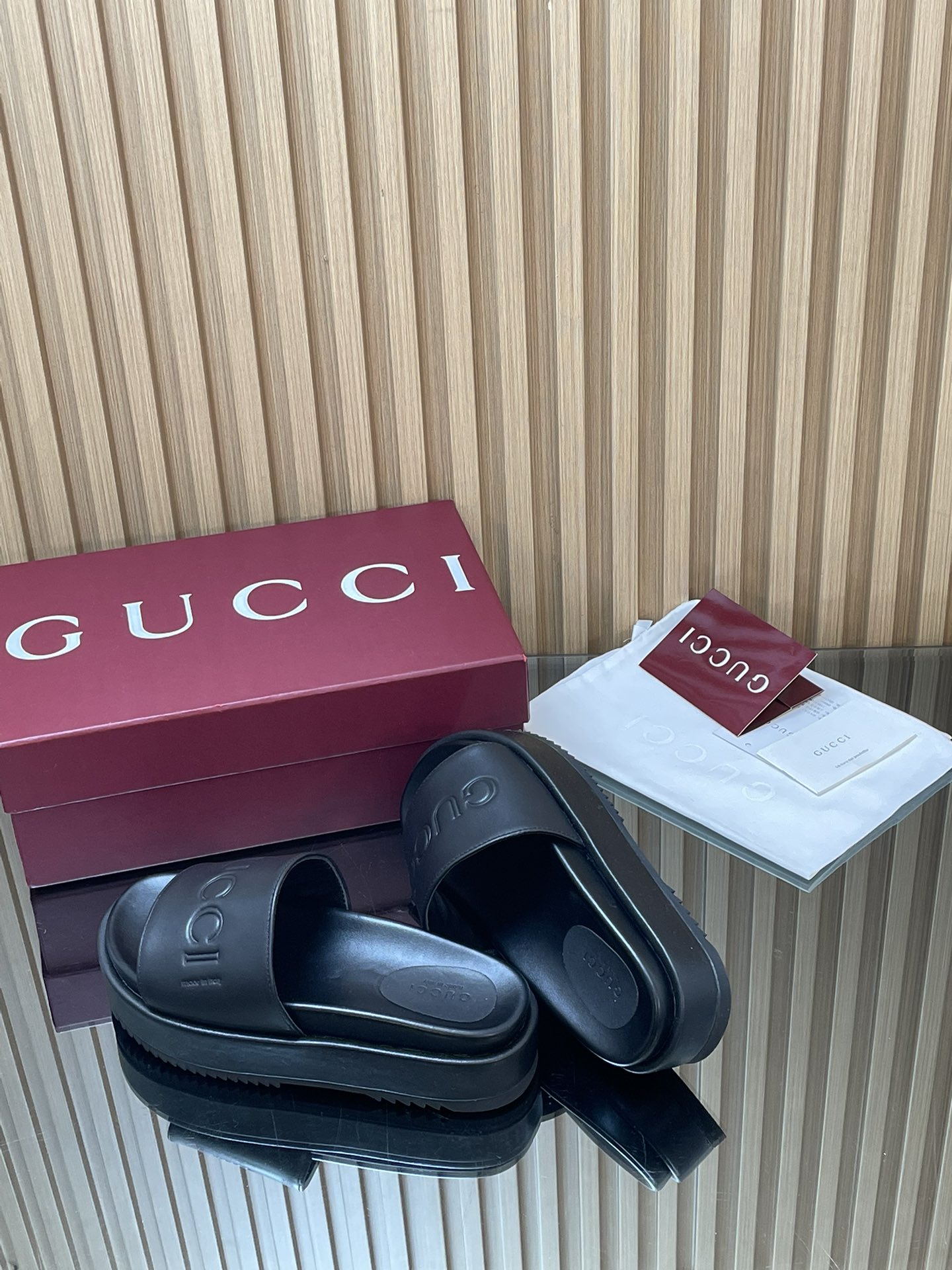 GUCCI グッチ フラットシューズ 本革 ブラック - 画像 6