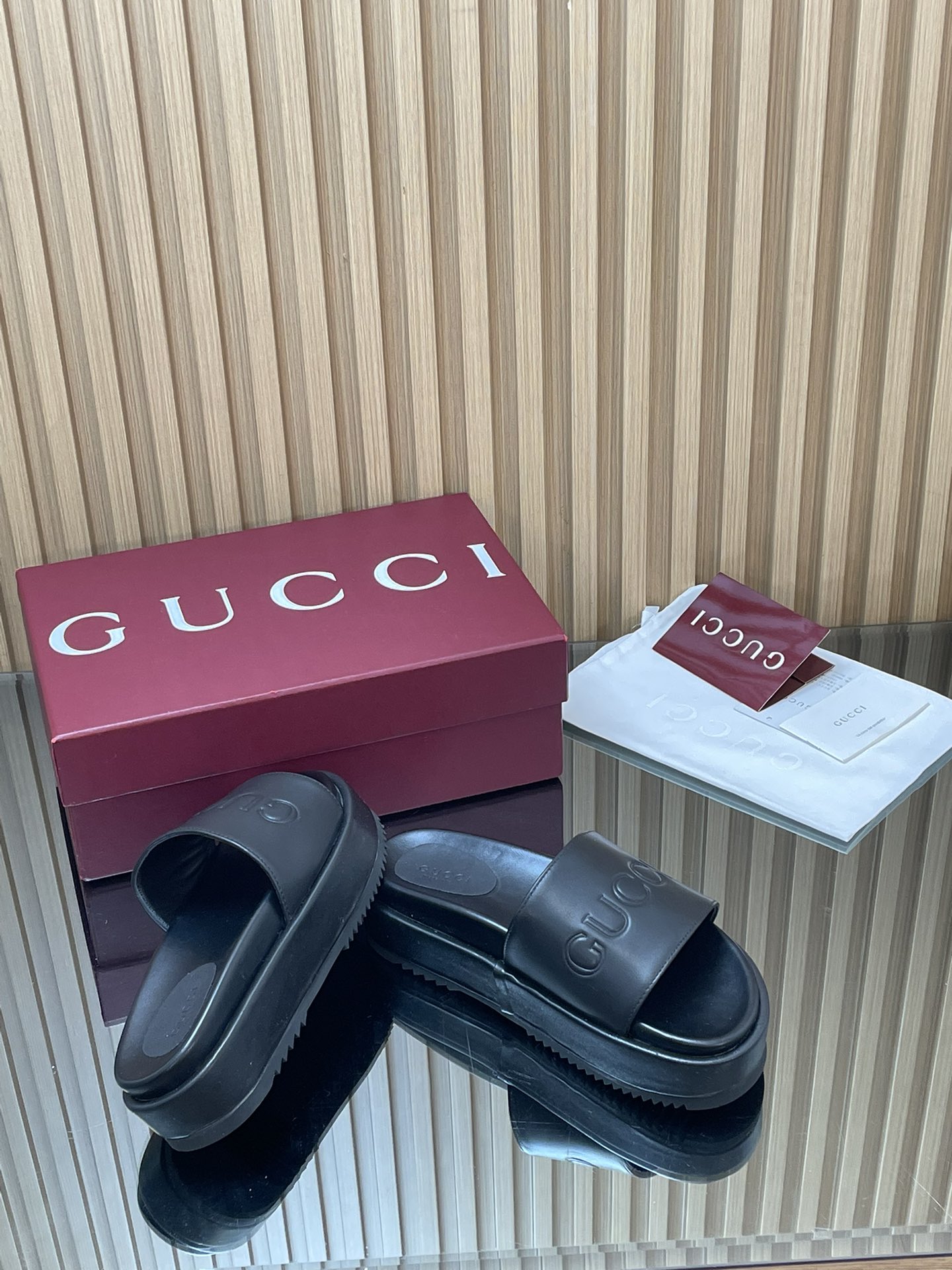 GUCCI グッチ フラットシューズ 本革 ブラック - 画像 7