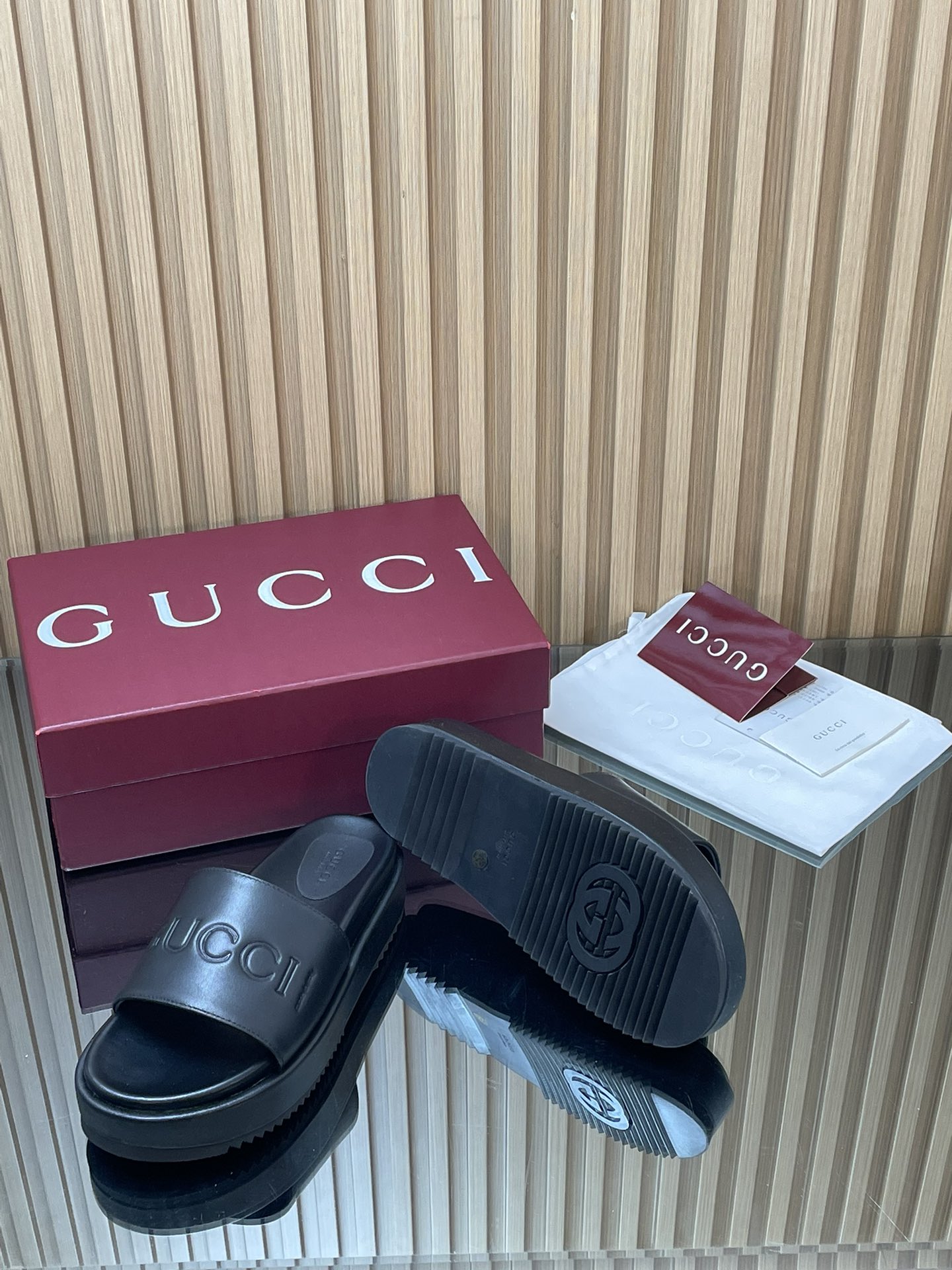 GUCCI グッチ フラットシューズ 本革 ブラック - 画像 8