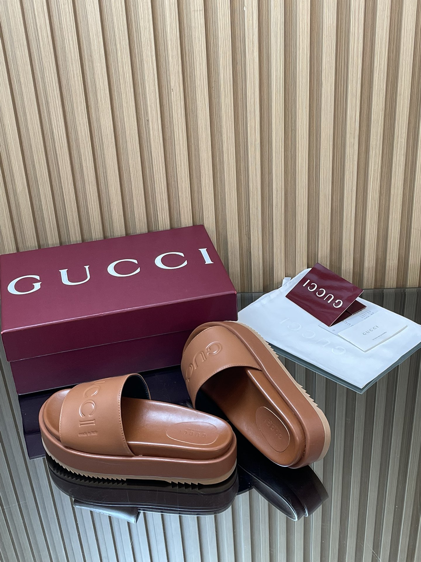 GUCCI グッチ フラットシューズ 本革 撥水 メンズ シューズ ブラック - 画像 7