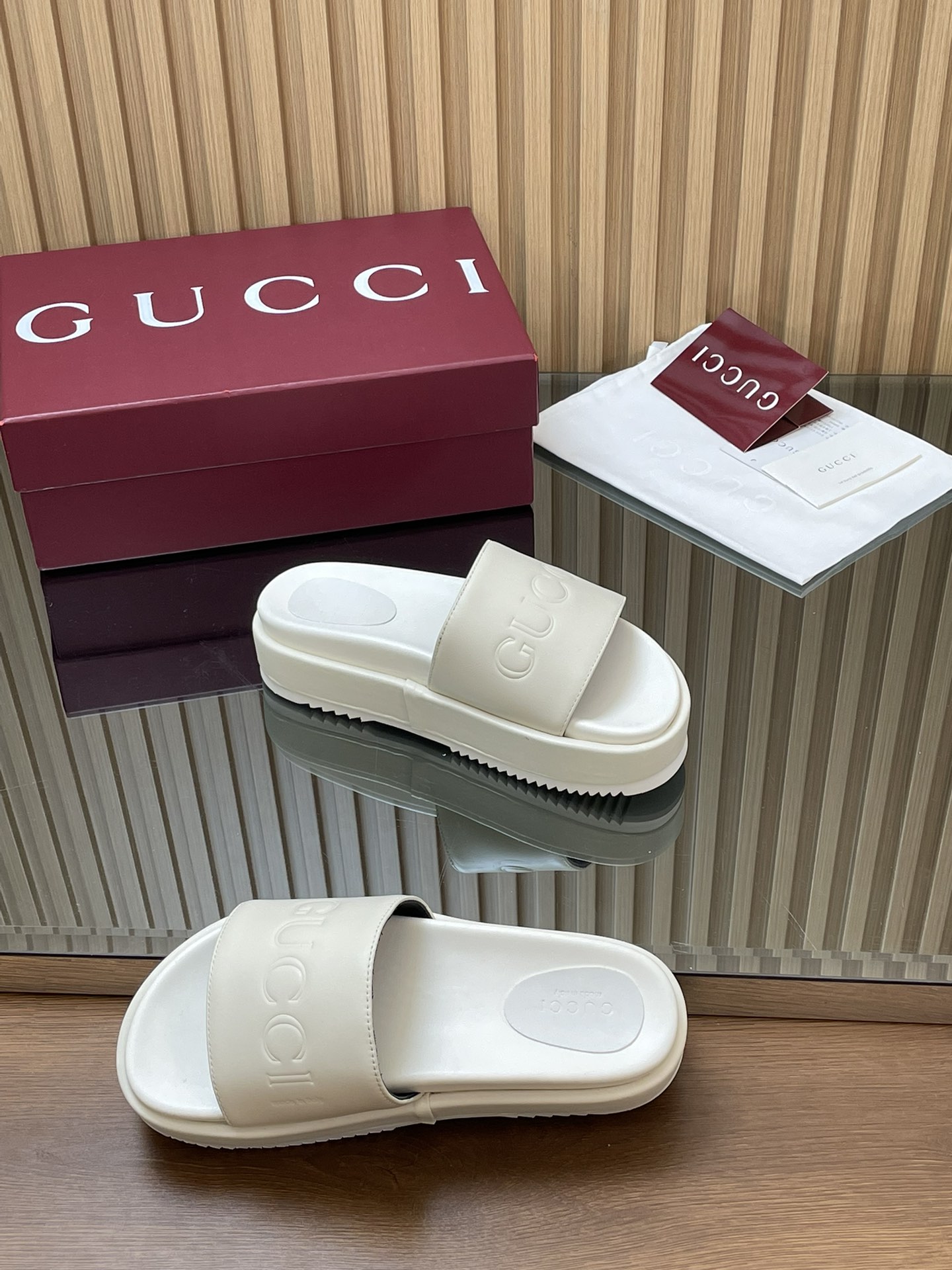 GUCCI グッチ フラットシューズ 本革 通勤 通学 ブラック - 画像 6