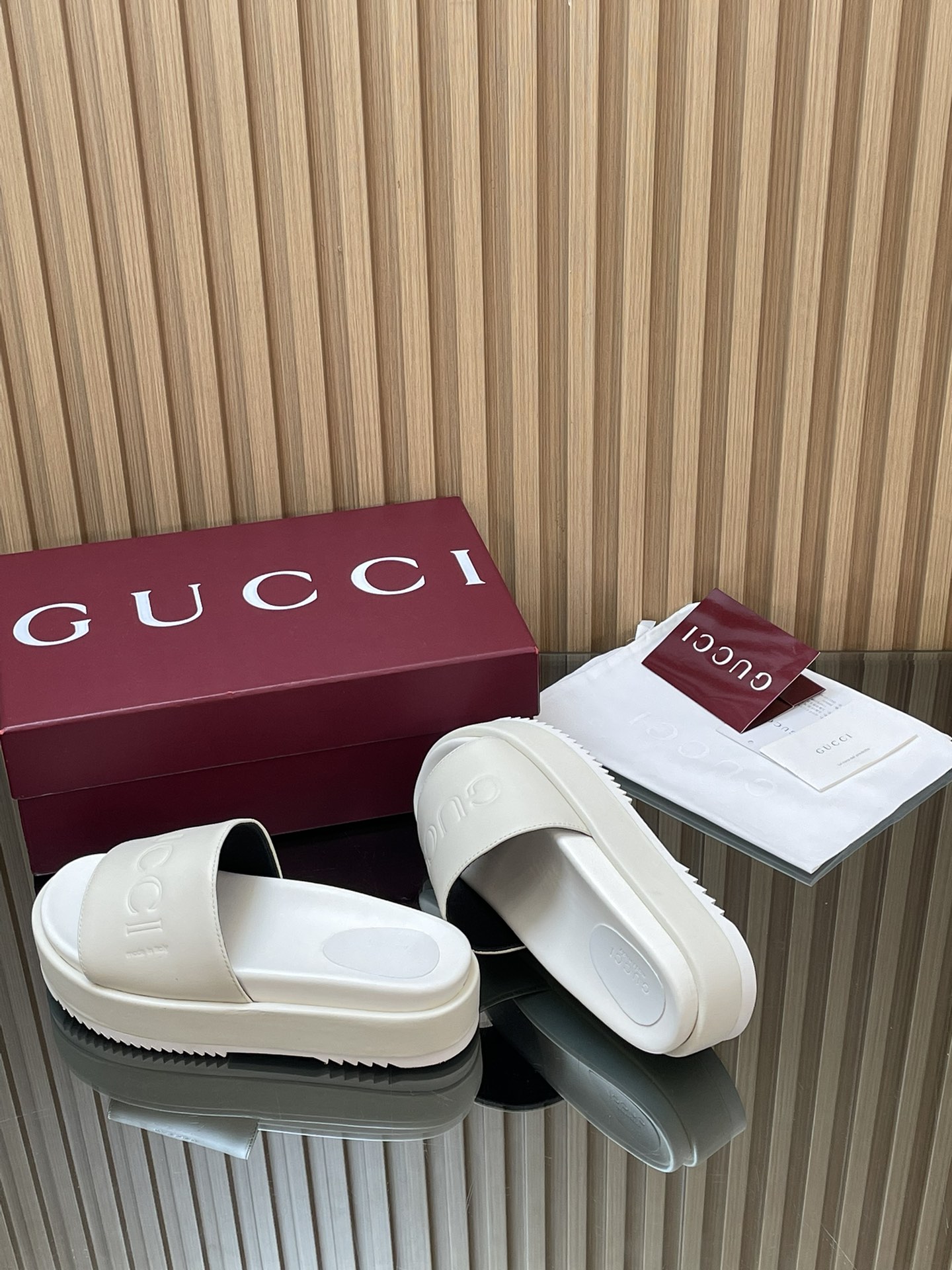 GUCCI グッチ フラットシューズ 本革 通勤 通学 ブラック - 画像 7