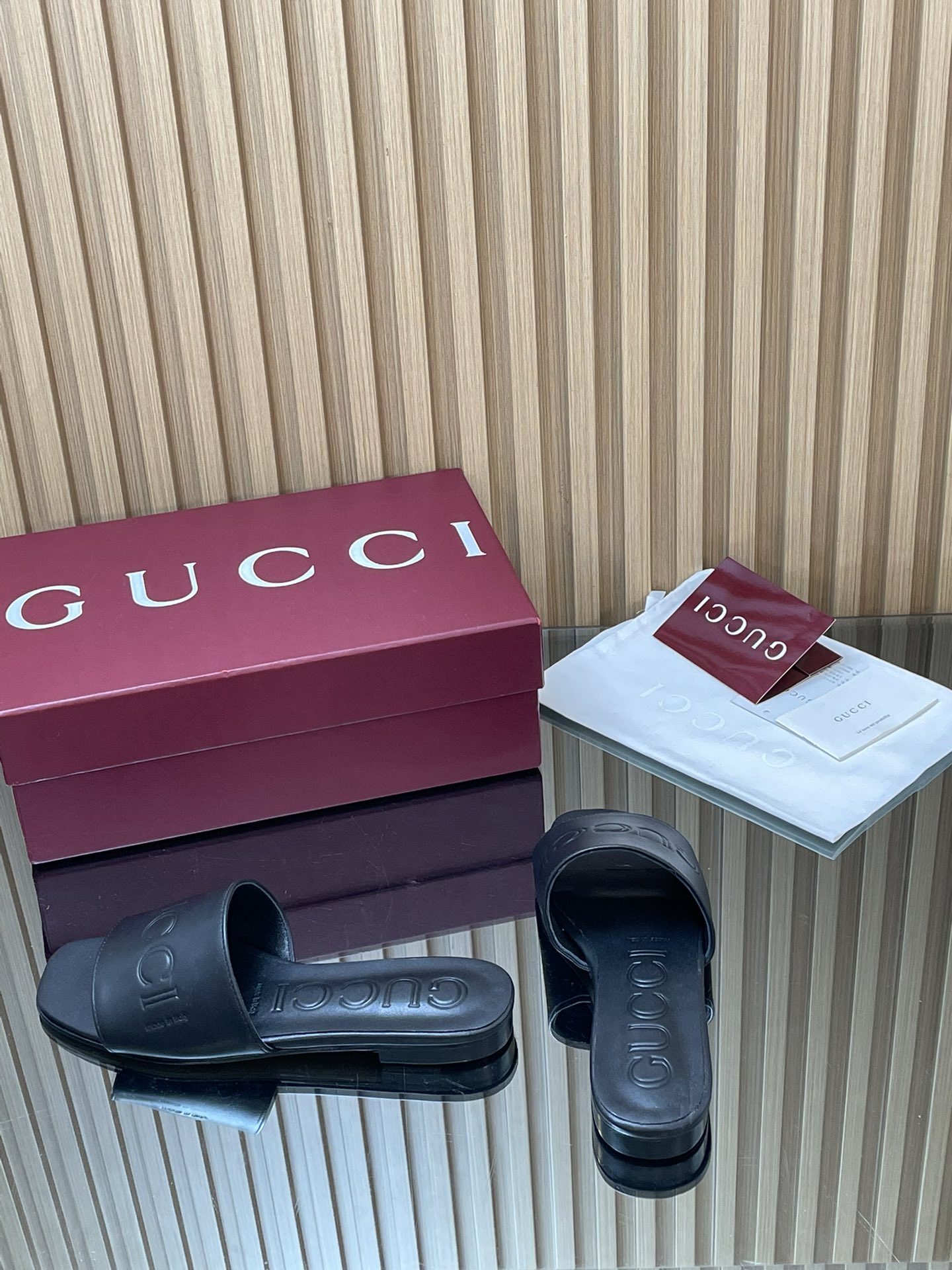 GUCCI グッチ フラットシューズ 本革 通勤 ブラック - 画像 7