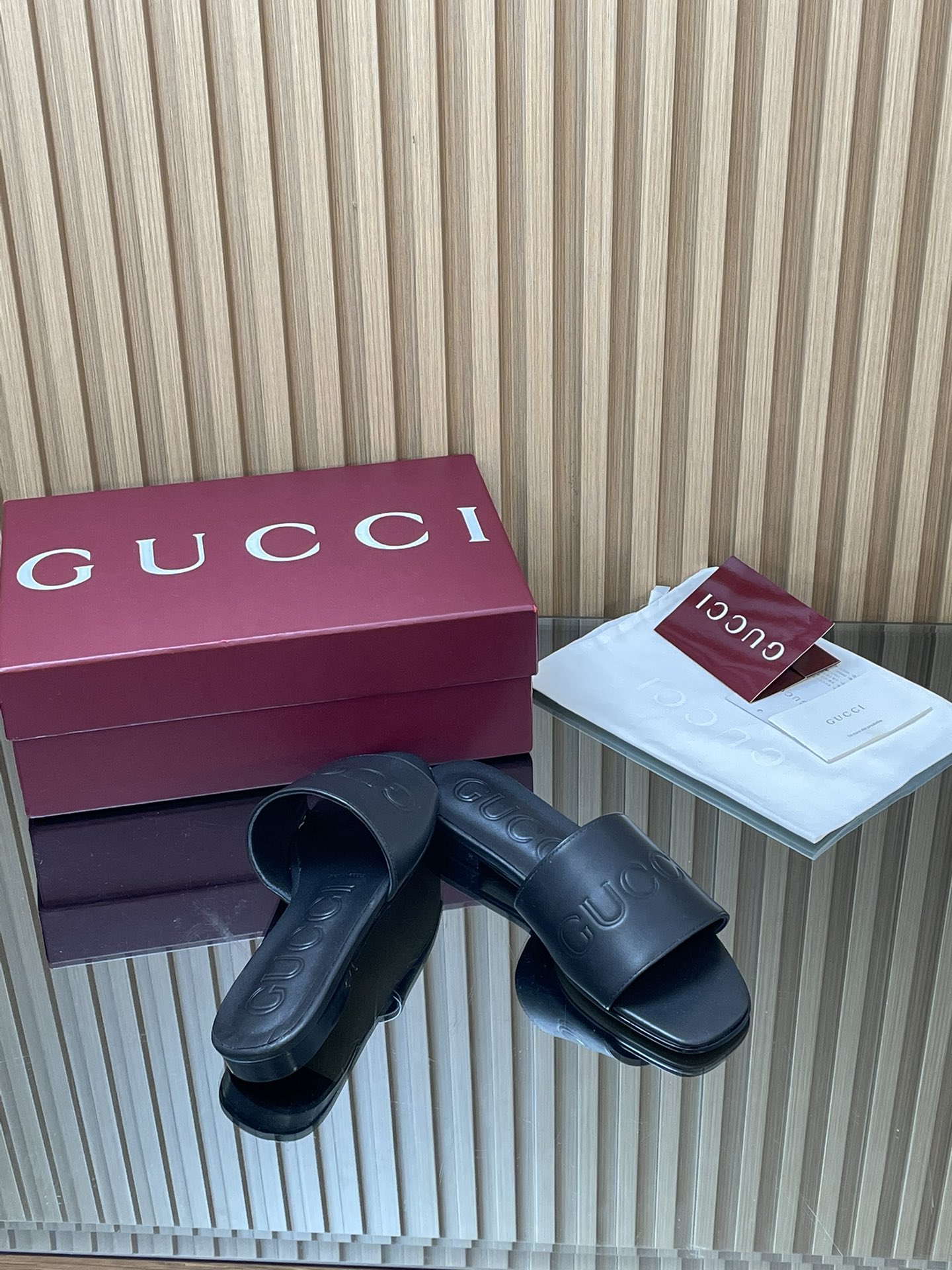 GUCCI グッチ フラットシューズ 本革 通勤 ブラック - 画像 8
