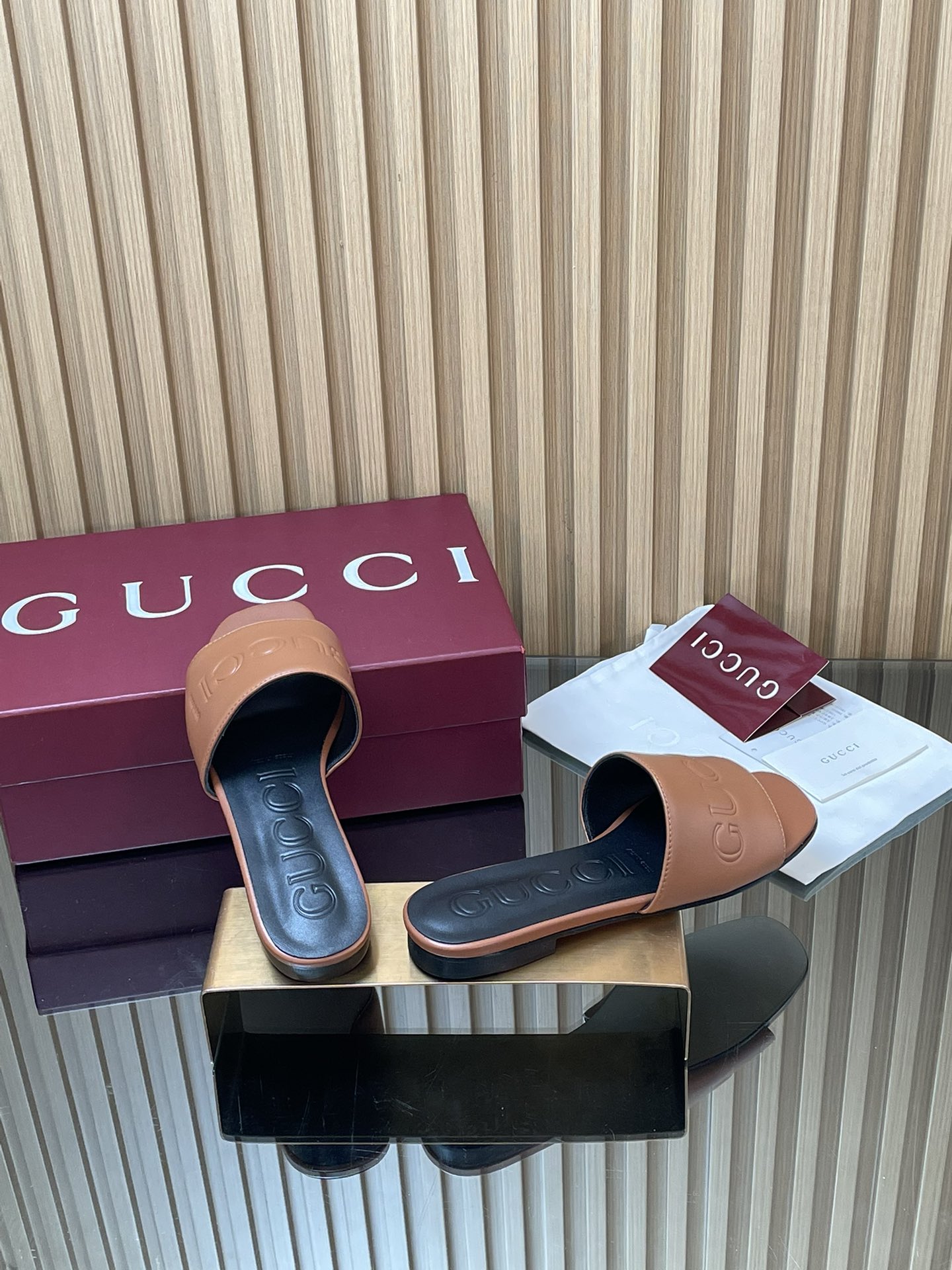 GUCCI グッチ フラットシューズ 本革 通勤 ブラウン - 画像 5