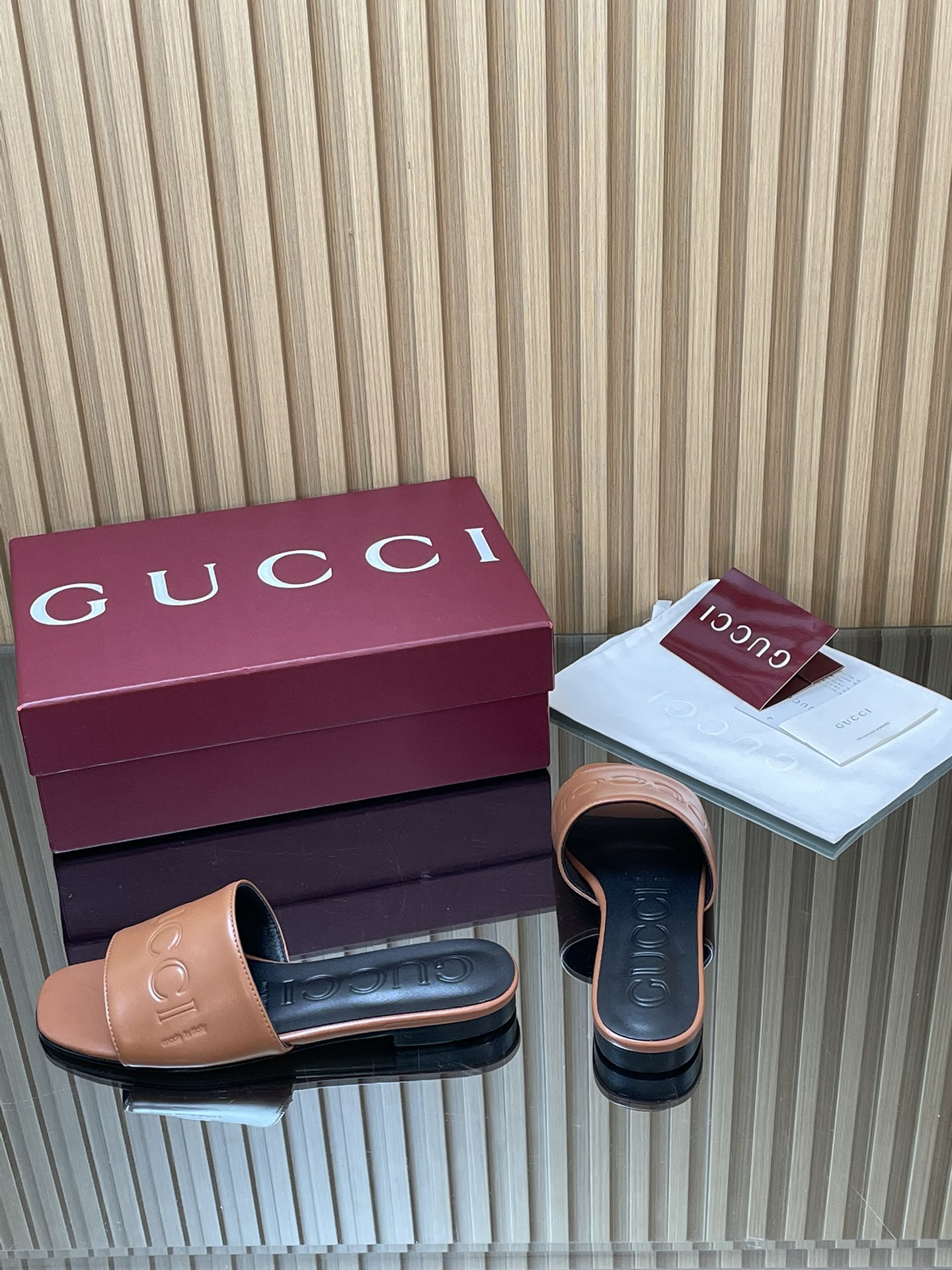 GUCCI グッチ フラットシューズ 本革 通勤 ブラウン - 画像 7