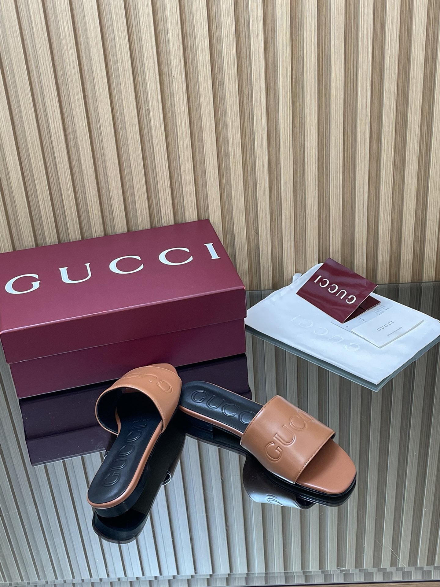 GUCCI グッチ フラットシューズ 本革 通勤 ブラウン - 画像 8