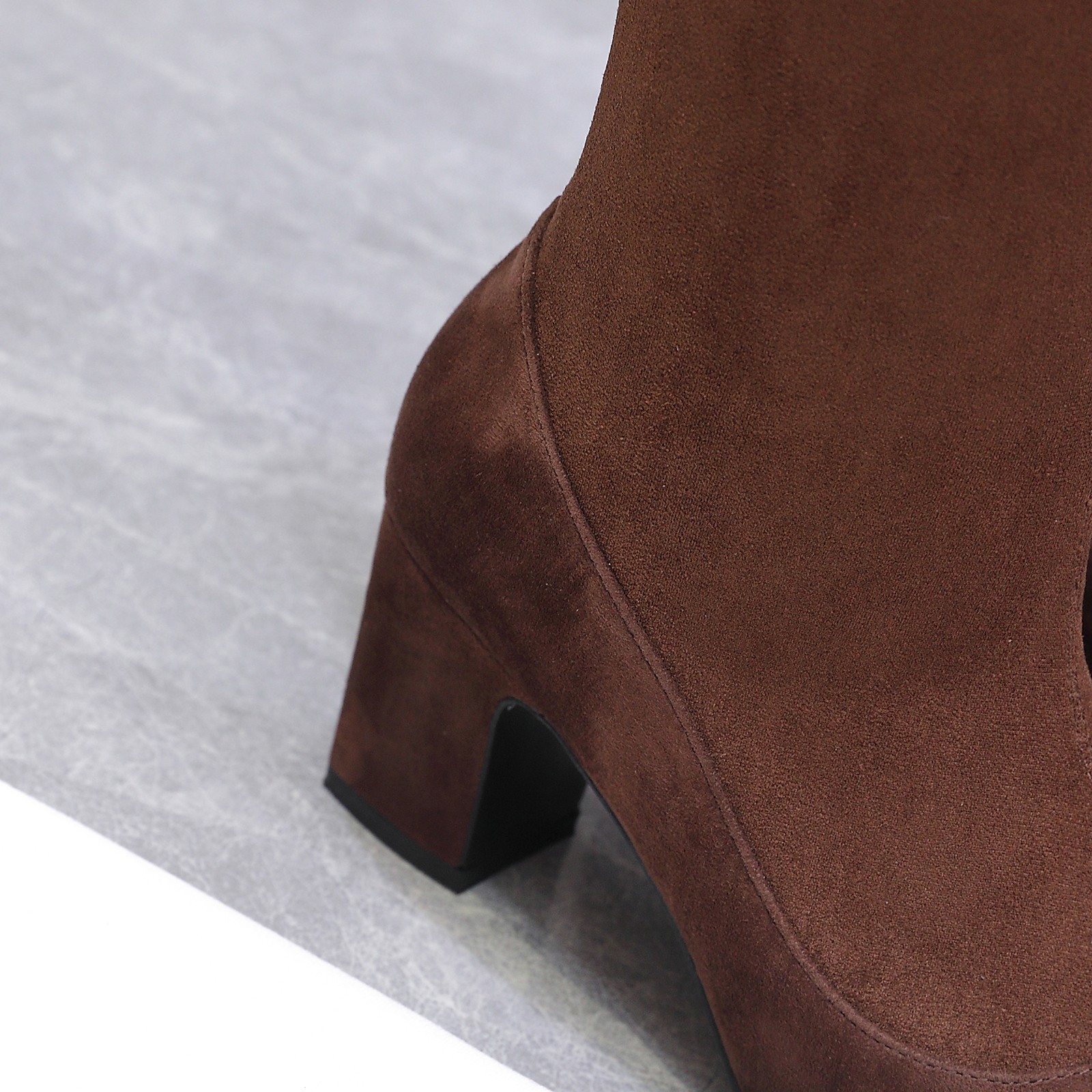 GUCCI グッチ レディース レースアップブーツ 本革 通勤 通学 ブラック - 画像 7