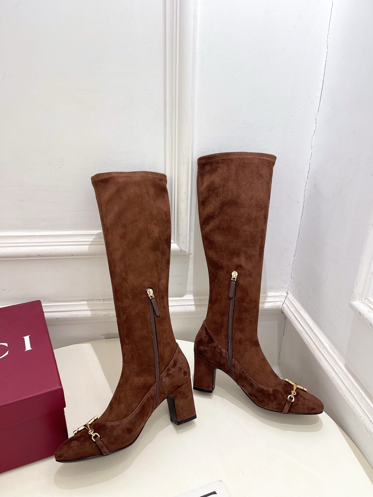 GUCCI グッチ レディース ゴートレインブーツ 本革 ブラック - 画像 2