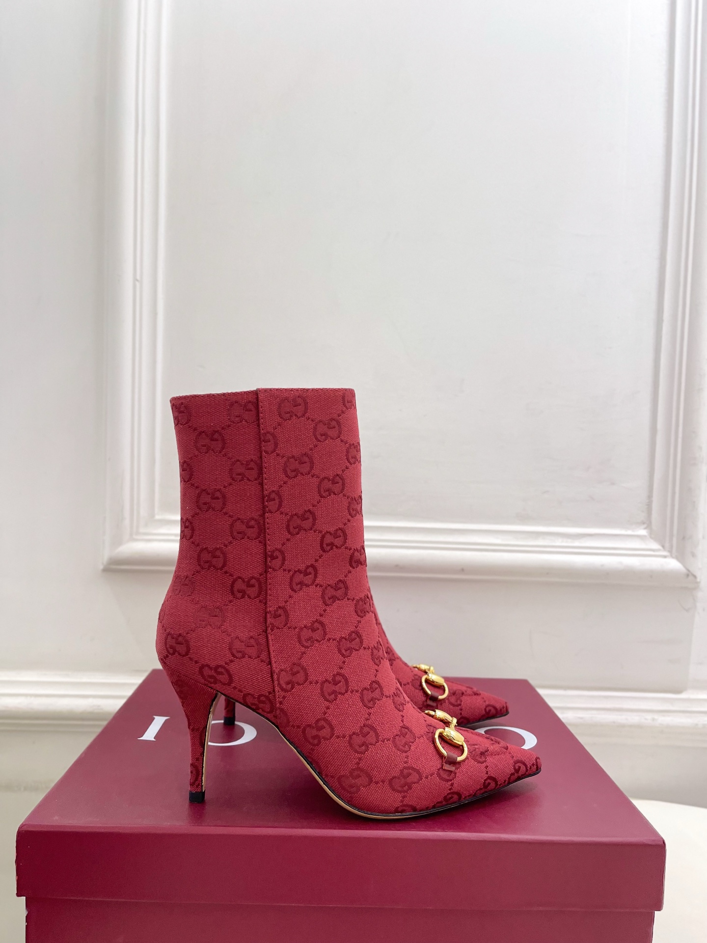 GUCCI グッチ フラットシューズ 本革 通勤 通学 ブラック - 画像 2