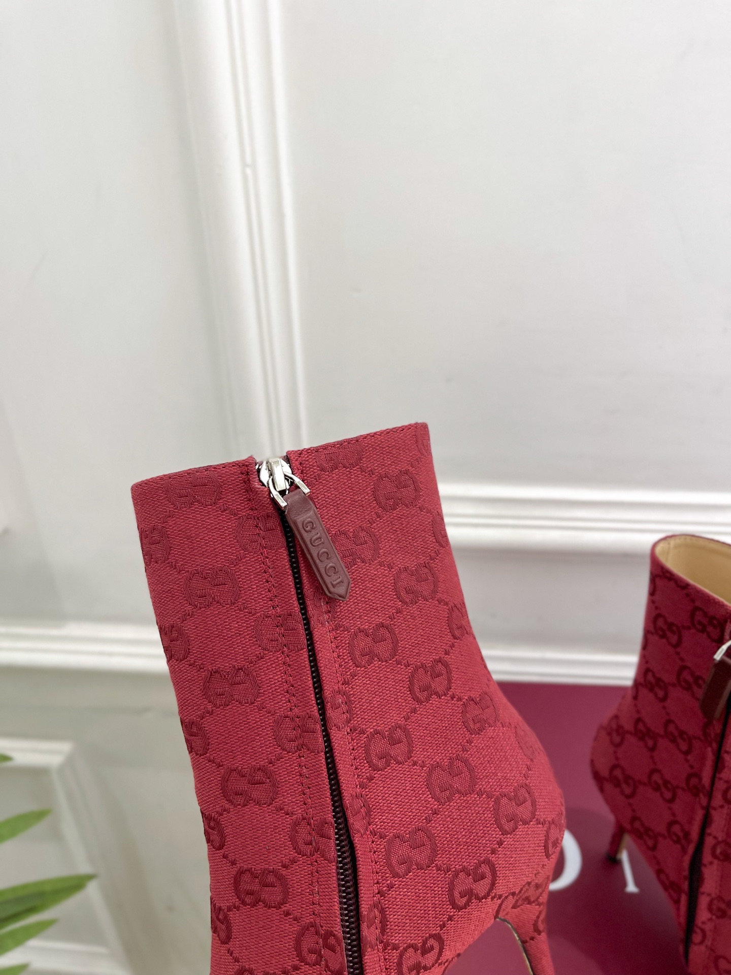 GUCCI グッチ フラットシューズ 本革 通勤 通学 ブラック - 画像 8