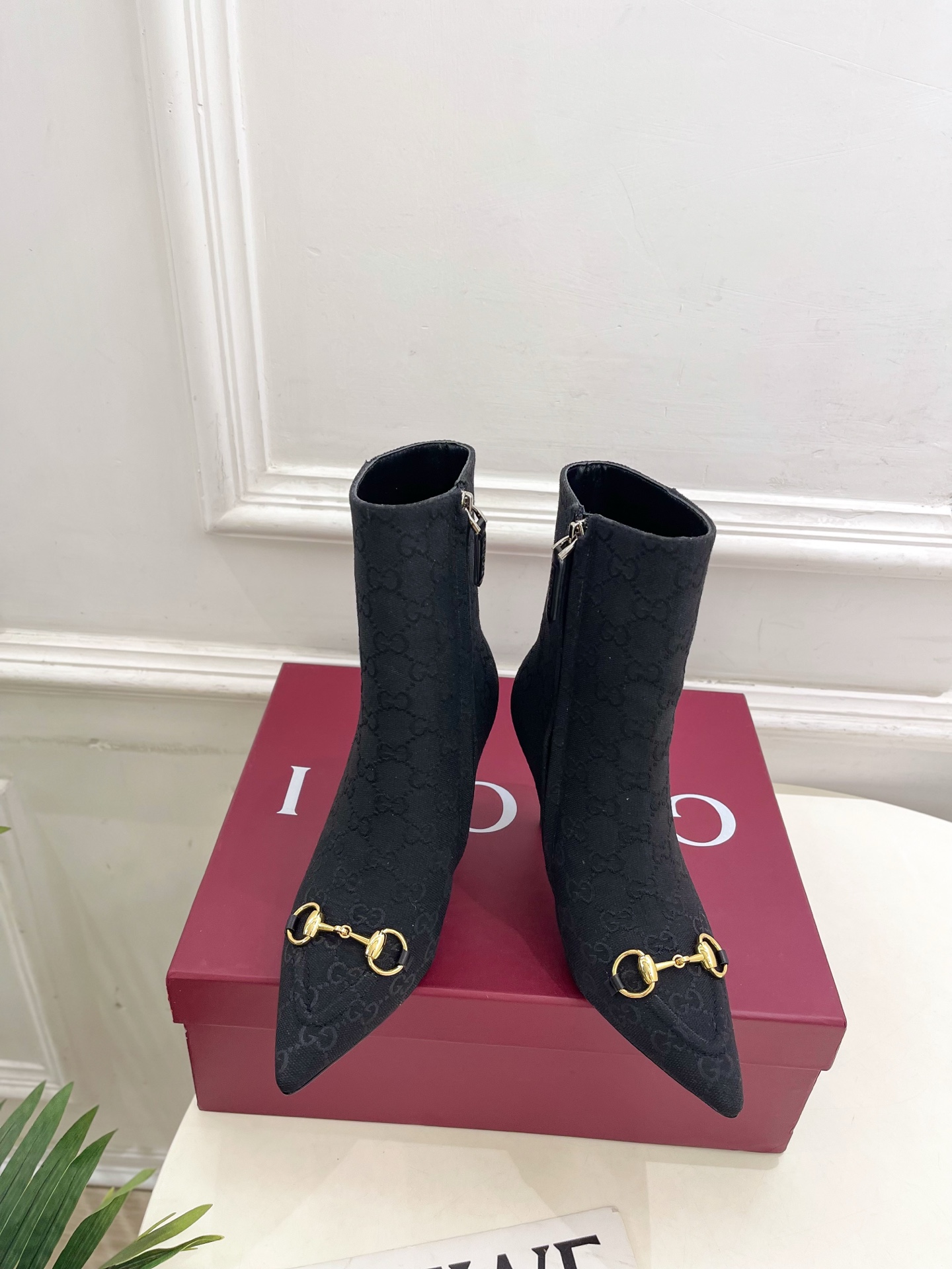 GUCCI グッチ フラットシューズ レディース ハイヒール 黒色