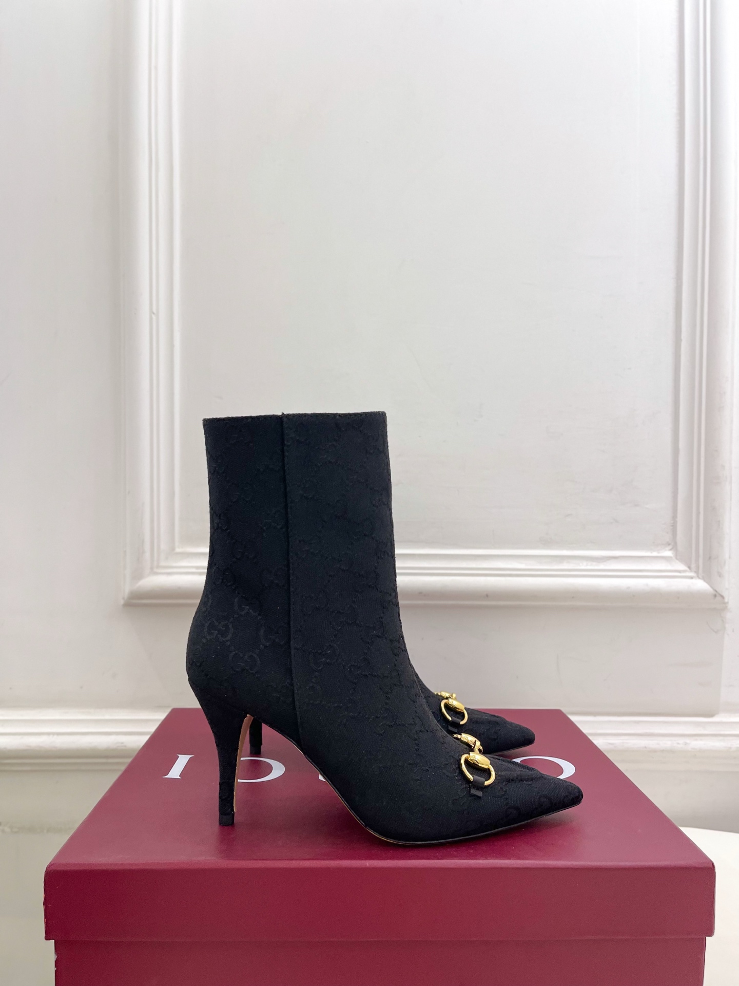 GUCCI グッチ フラットシューズ レディース ハイヒール 黒色 - 画像 2