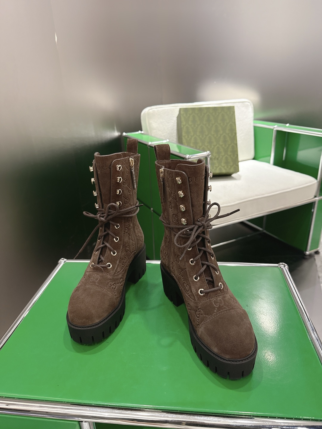 GUCCI グッチ ブーツ 本革 フラットシューズ ローファー ブラック 全1色 - 画像 2