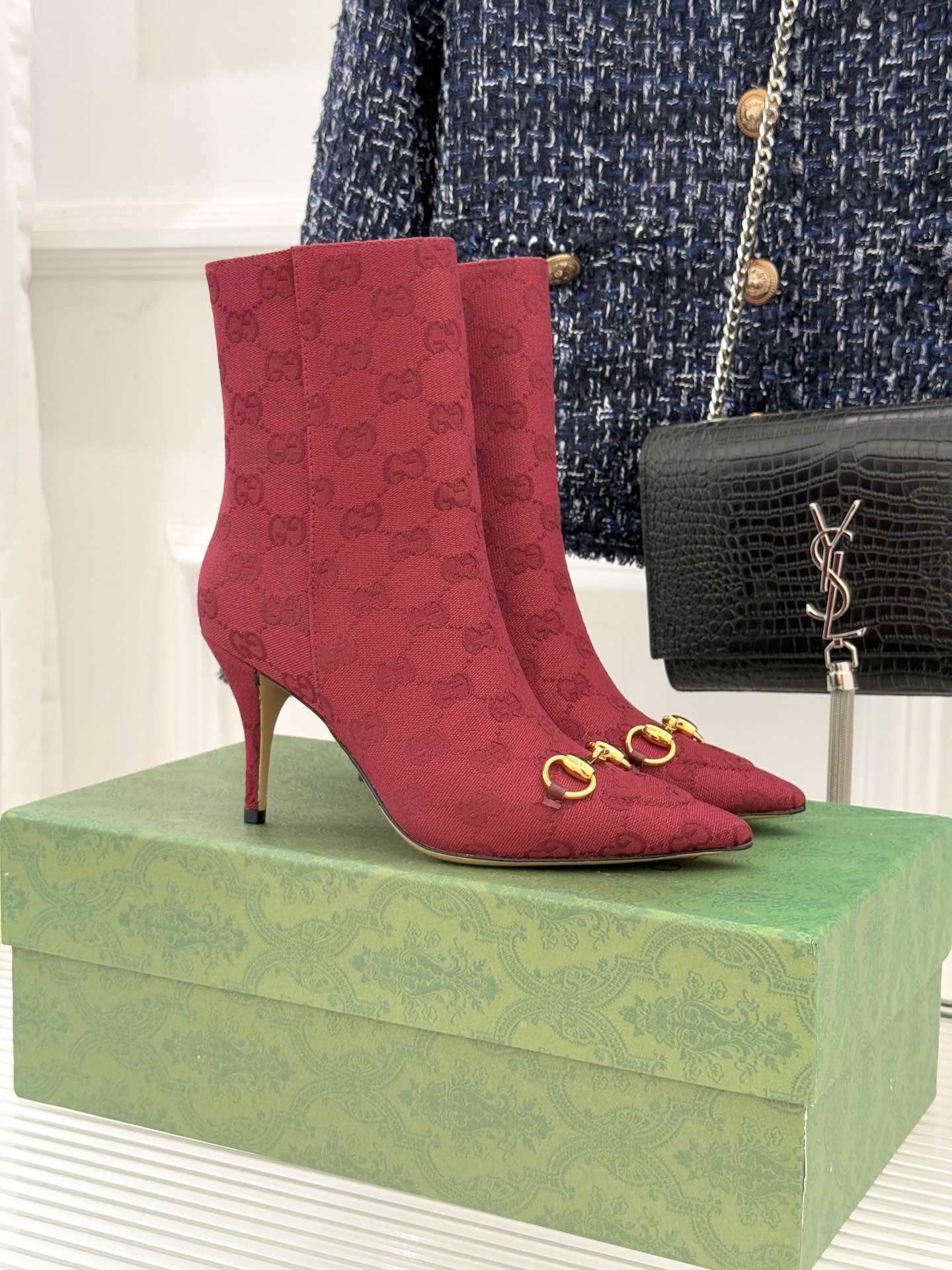 GUCCI グッチ フラットシューズ 本革 キャットウォーク レディース ブラック