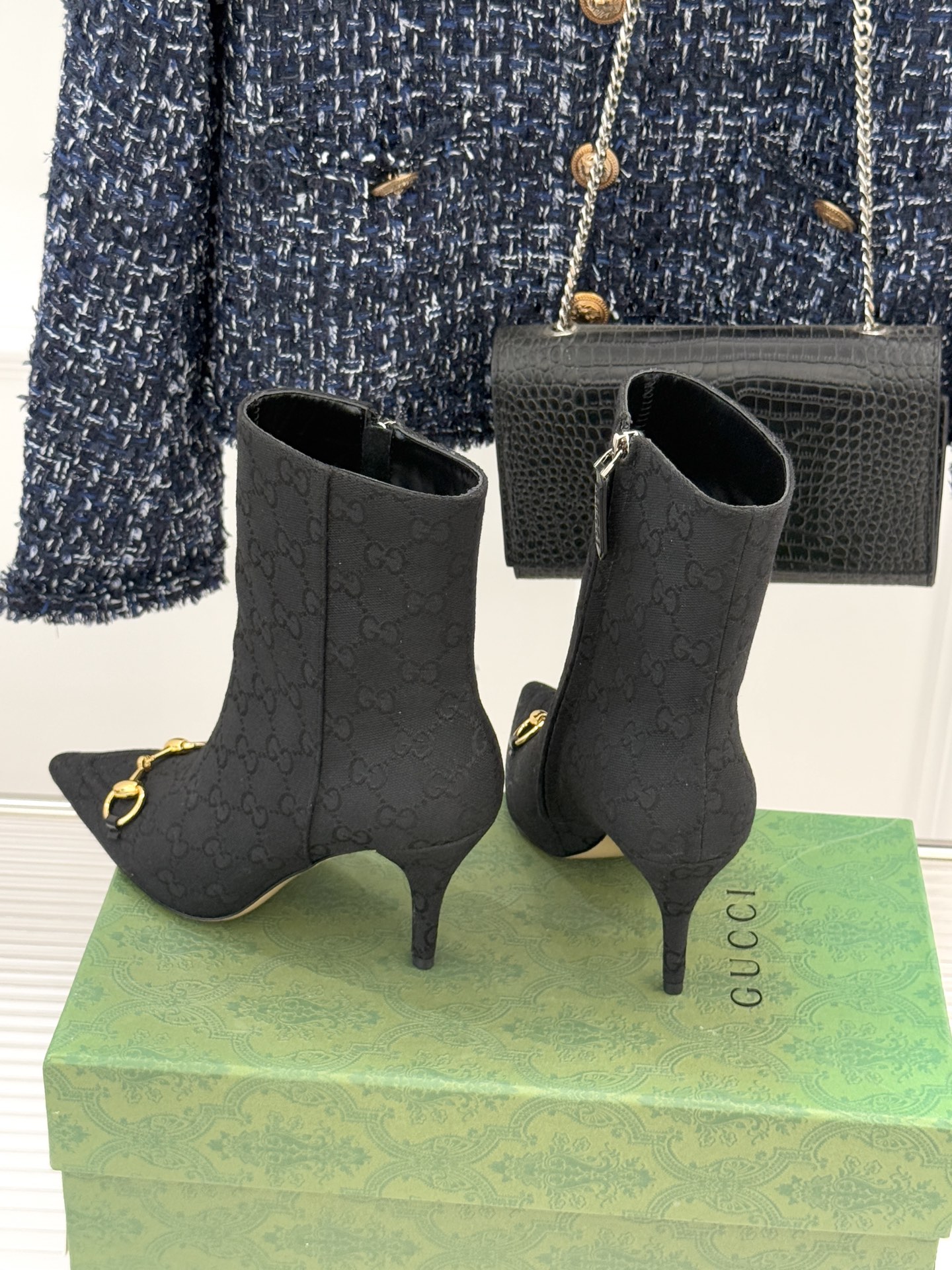 GUCCI グッチ フラットシューズ 本革 通勤 ブラック - 画像 5