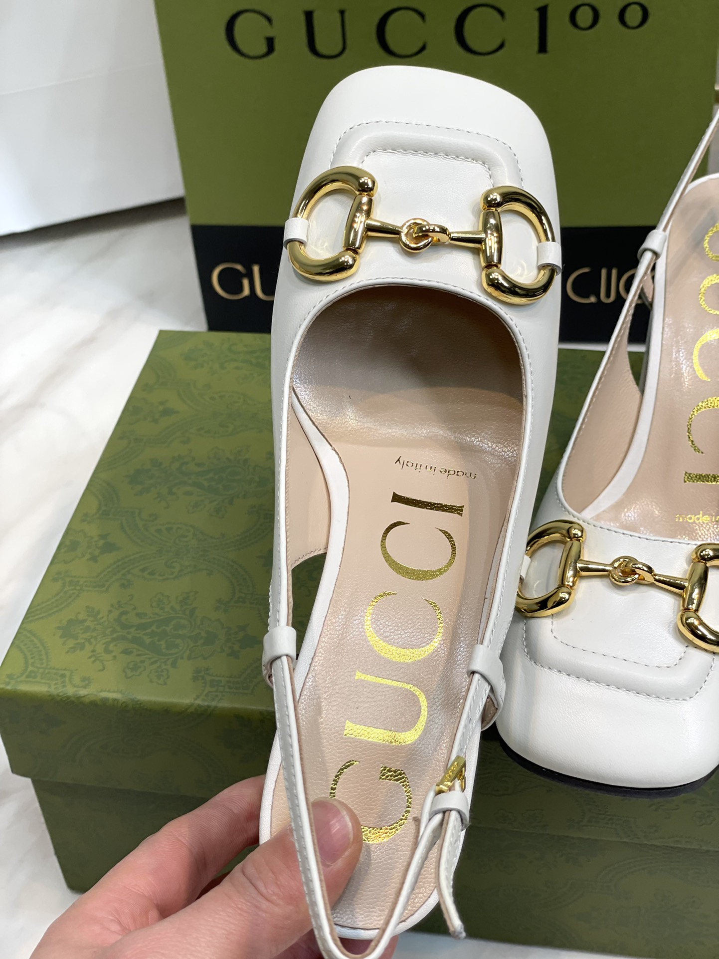 GUCCI グッチ サンダル 本革 ファッション ブラック - 画像 5