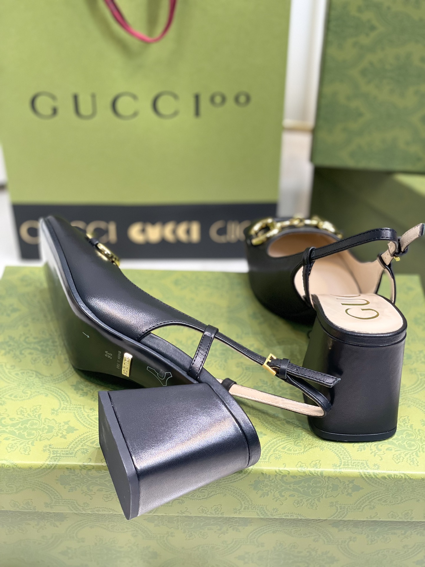 GUCCI グッチ フラットシューズ 本革 軽量 ブラック - 画像 3