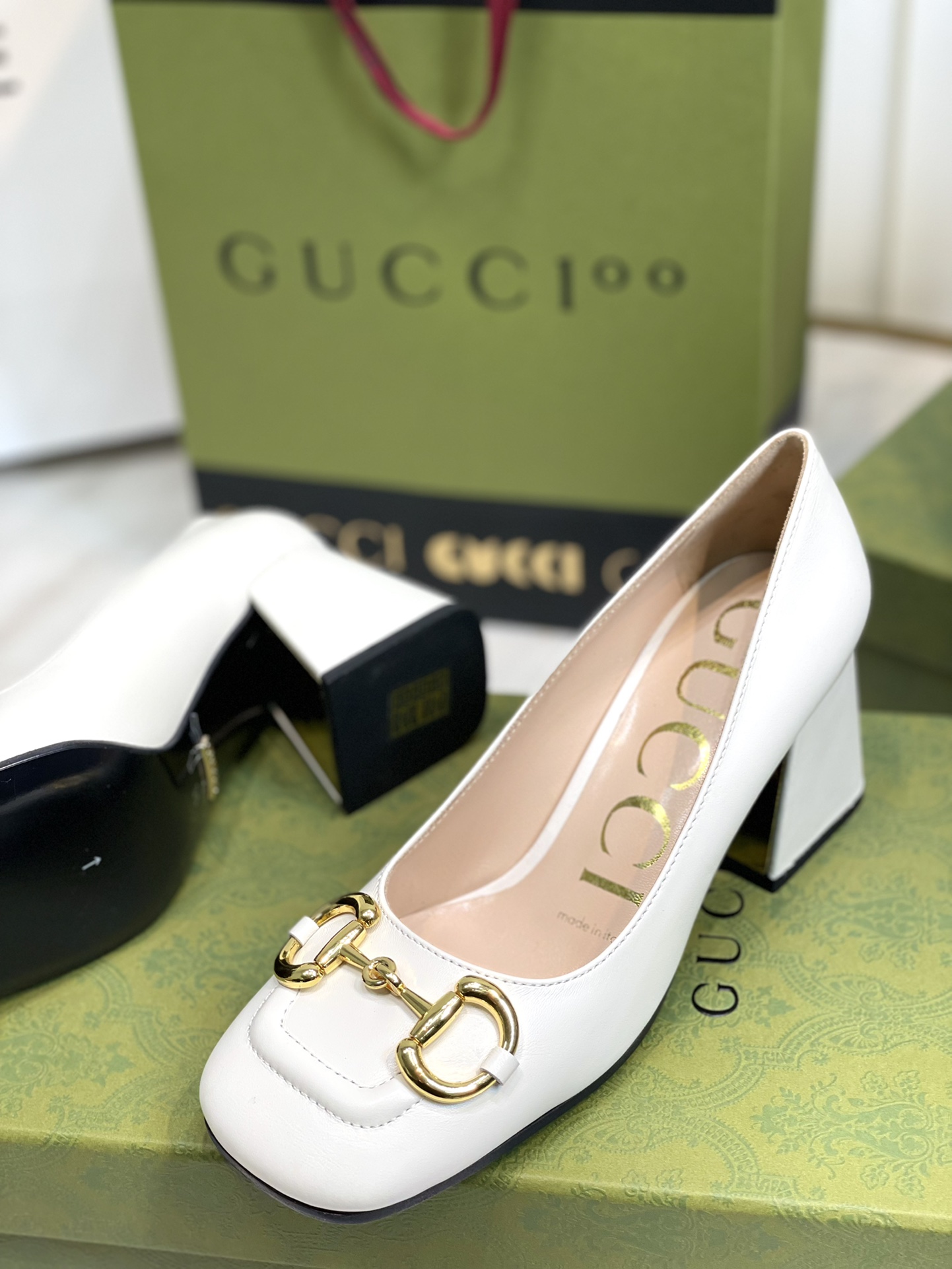 GUCCI グッチ フラットシューズ 本革 通勤 通学 ブラック - 画像 6