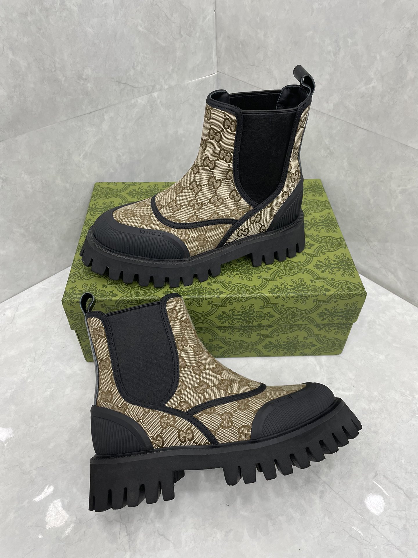 GUCCI グッチ チェルシーブーツ 本革 ブラック ベージュ 全2色 - 画像 6