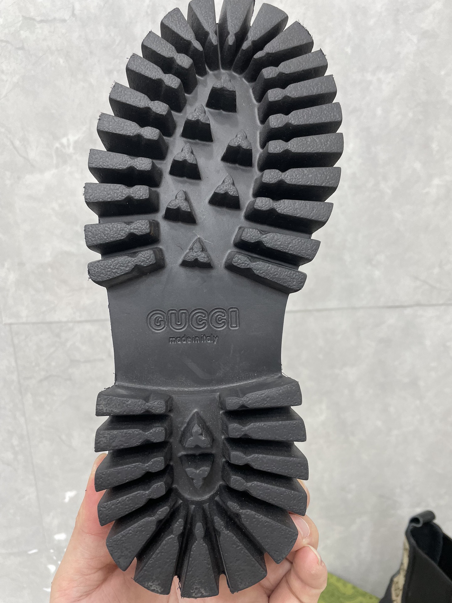 GUCCI グッチ チェルシーブーツ 本革 ブラック ベージュ 全2色 - 画像 9