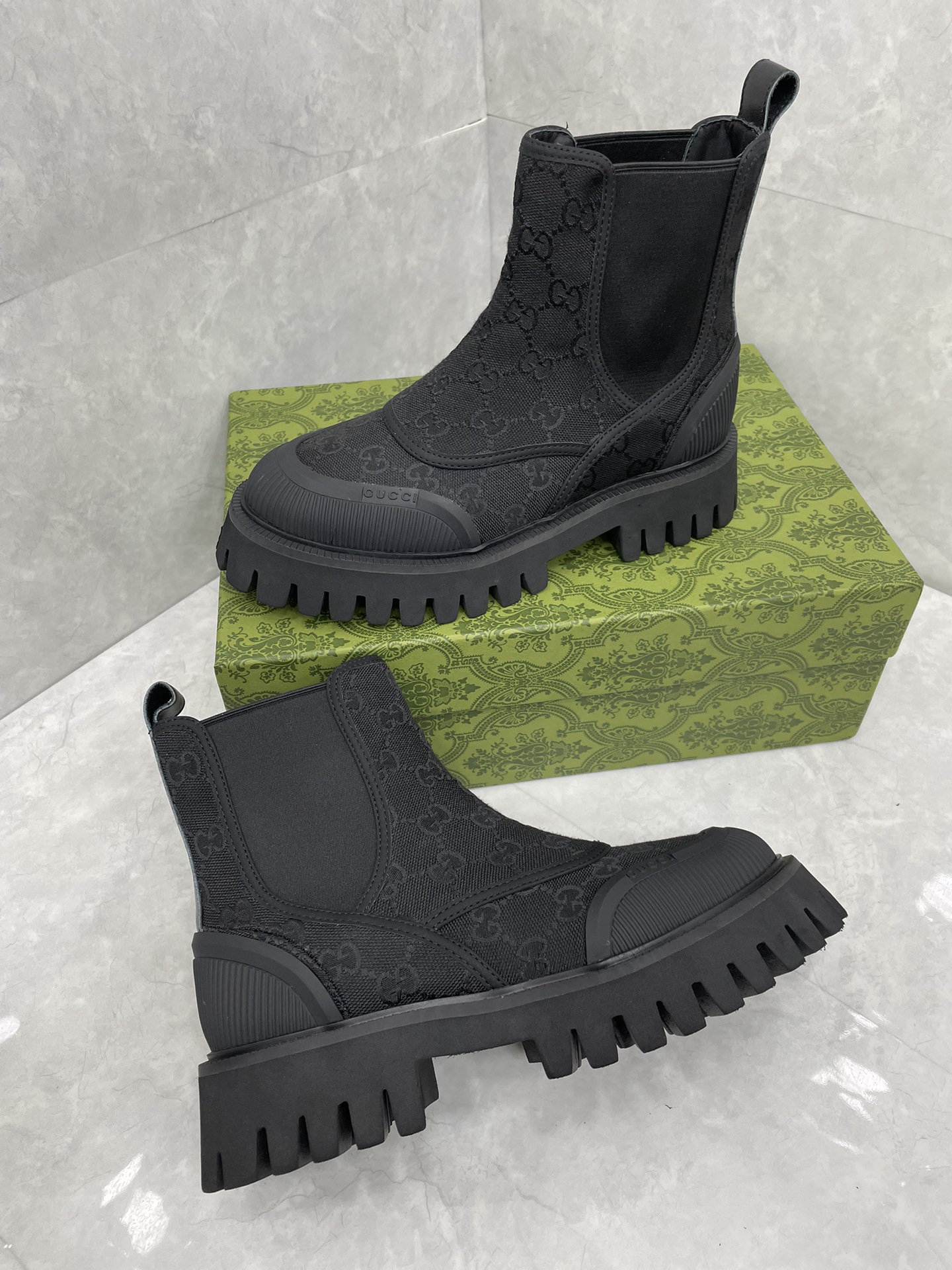 GUCCI グッチ チェルシーブーツ 本革 ブラック - 画像 5