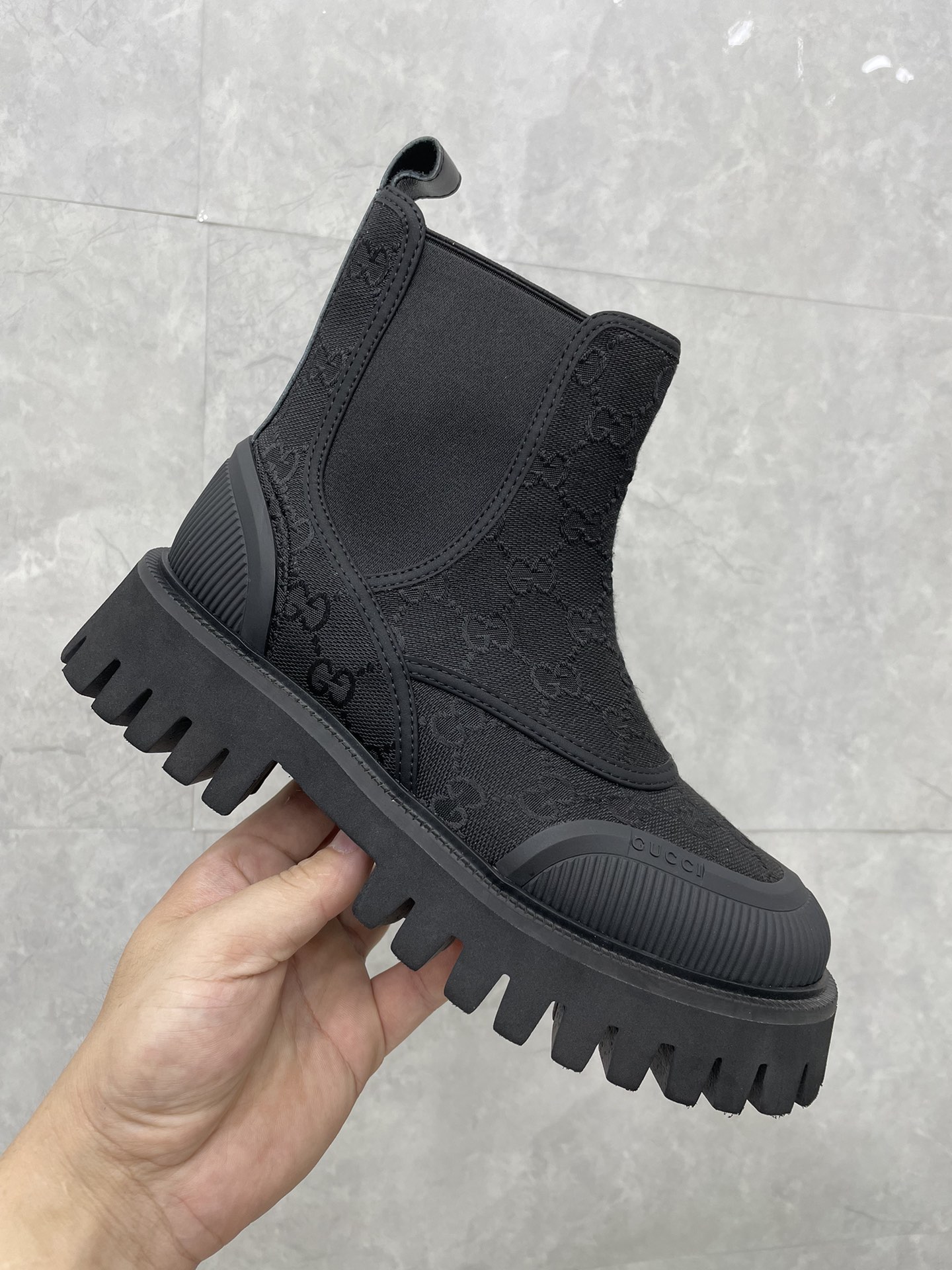 GUCCI グッチ チェルシーブーツ 本革 ブラック - 画像 6