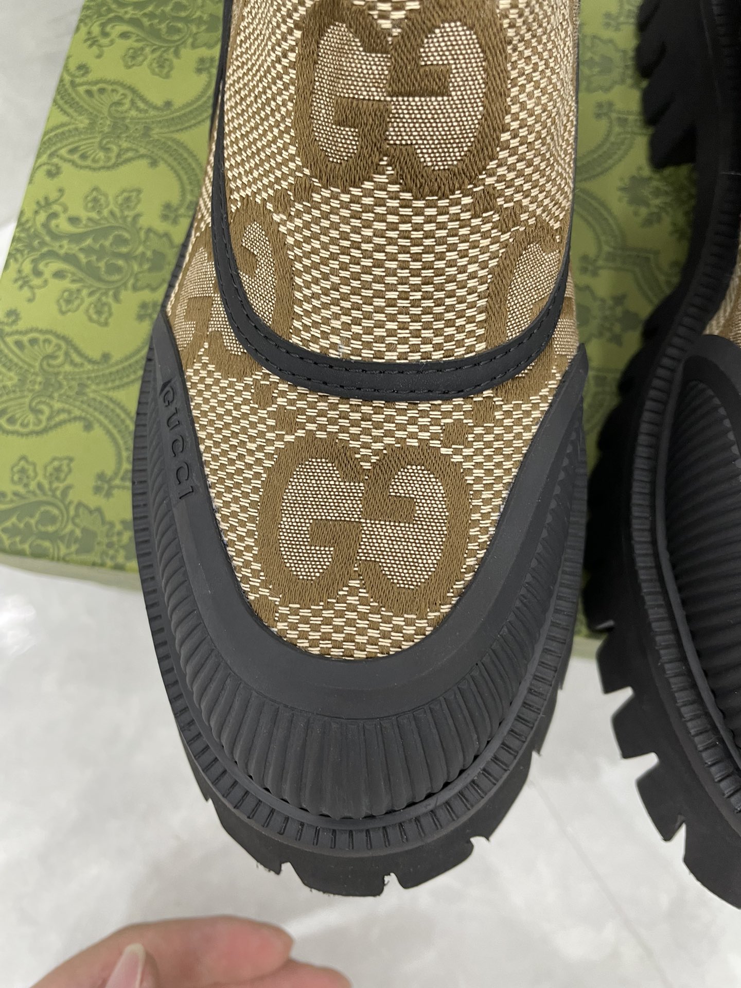 GUCCI グッチ チェルシーブーツ 本革 通勤 ブラック 全1色 - 画像 7