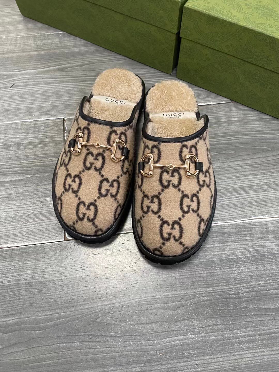 GUCCI グッチ フラットシューズ 本革 軽量 ブラック - 画像 2