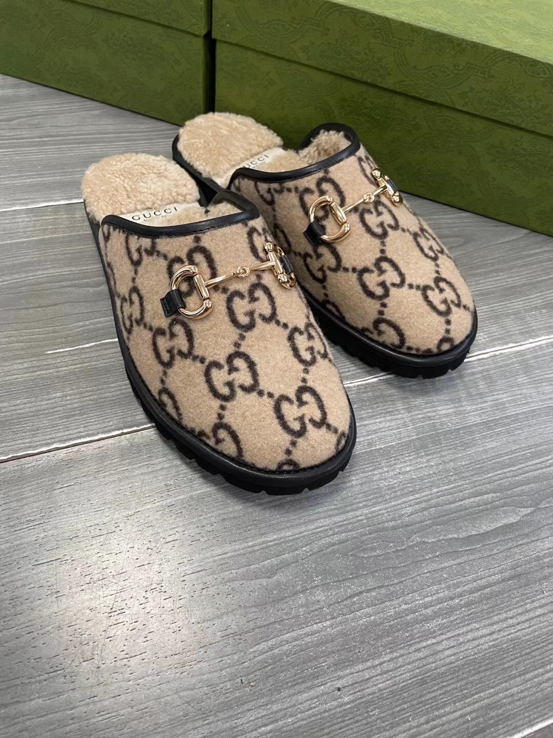 GUCCI グッチ フラットシューズ 本革 軽量 ブラック - 画像 3