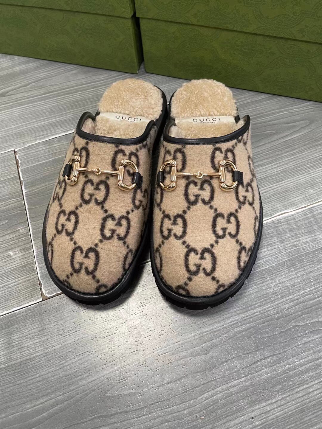 GUCCI グッチ フラットシューズ 本革 軽量 ブラック - 画像 4