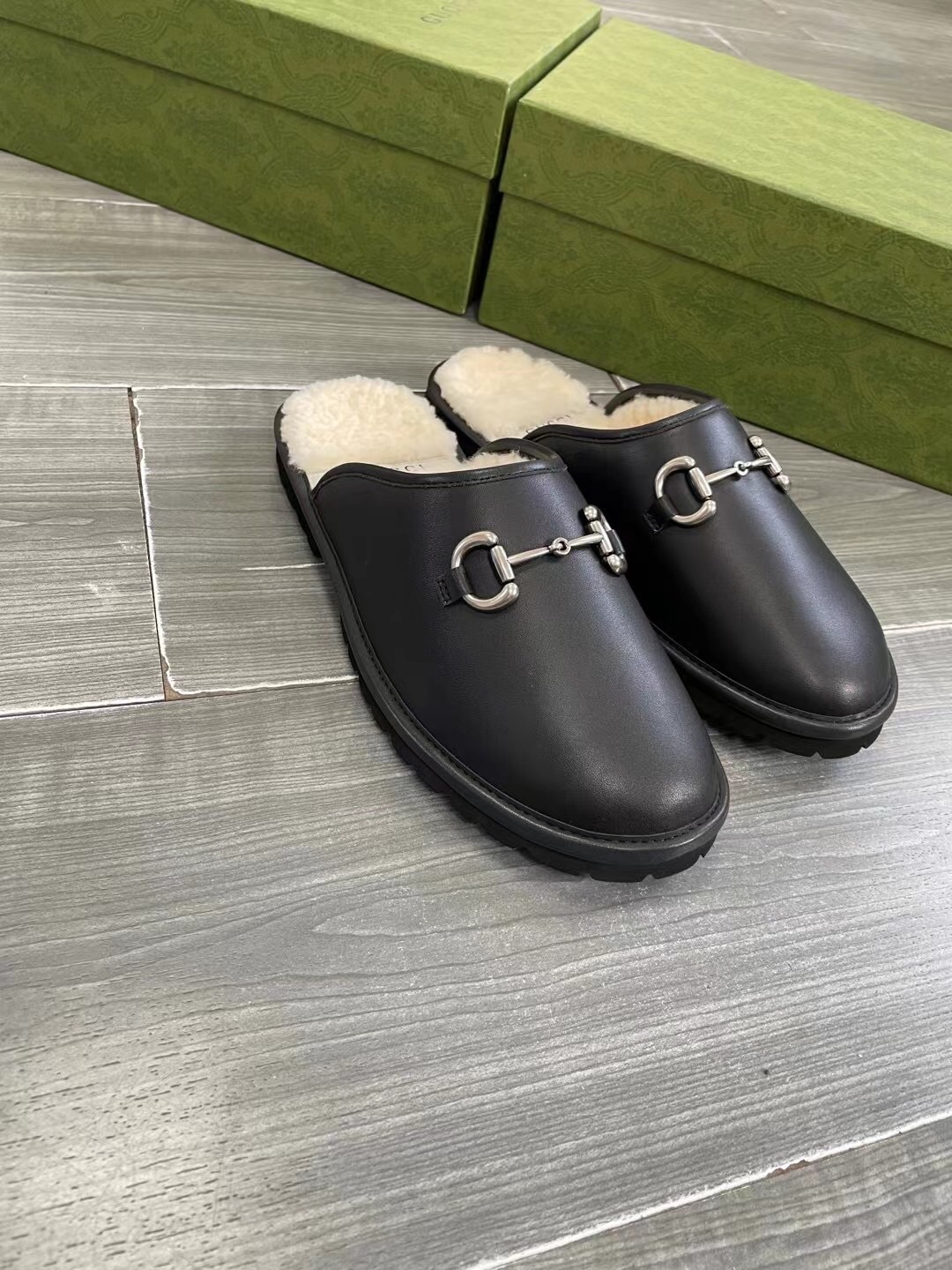 GUCCI グッチ フラットシューズ 本革 軽量 ローファー ブラック - 画像 5