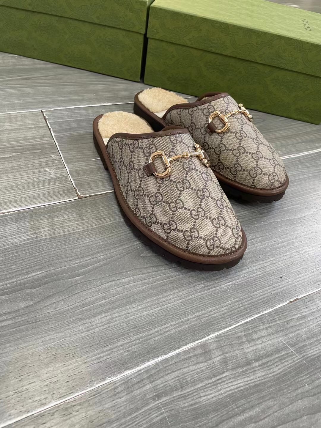 GUCCI グッチ フラットシューズ 本革 軽量 ベージュ 全1色 - 画像 4