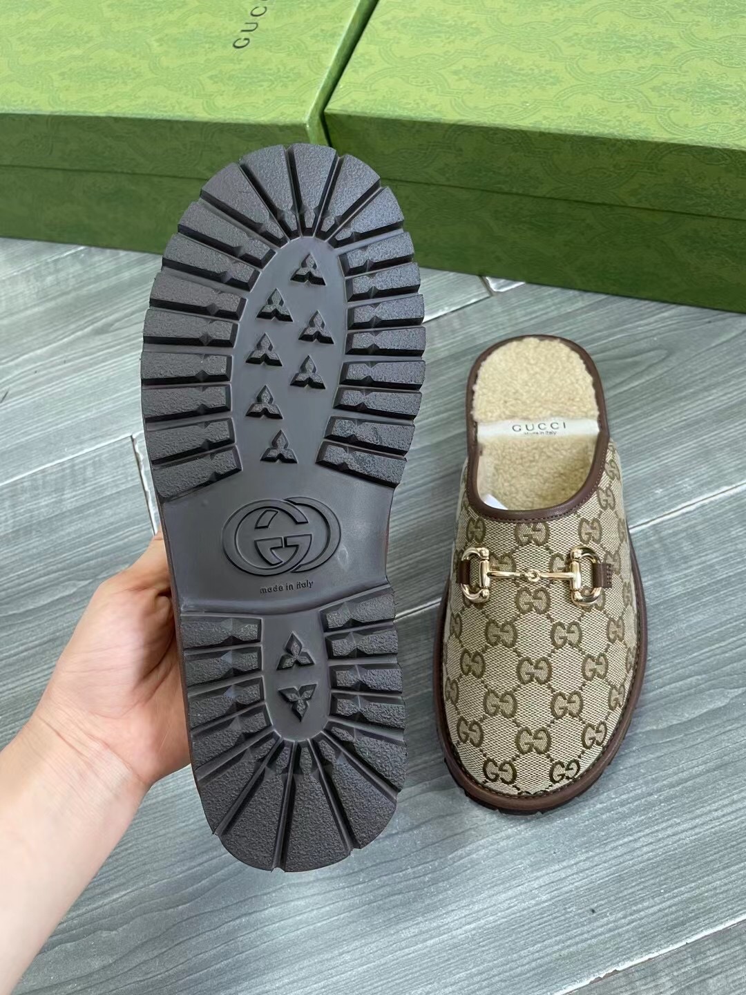 GUCCI グッチ フラットシューズ ワンピース ベージュ 全1色 - 画像 8