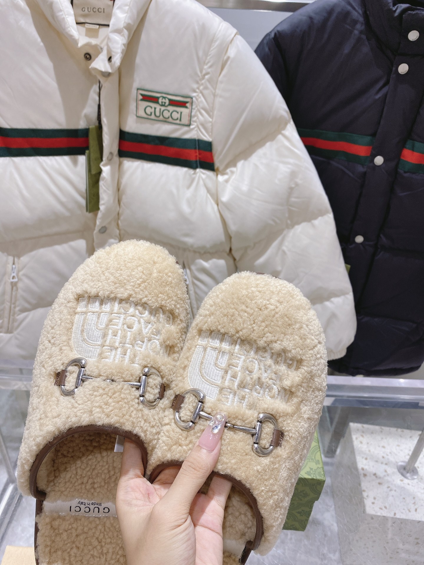 GUCCI グッチ フラットシューズ 本革 ベージュ 全1色 - 画像 5