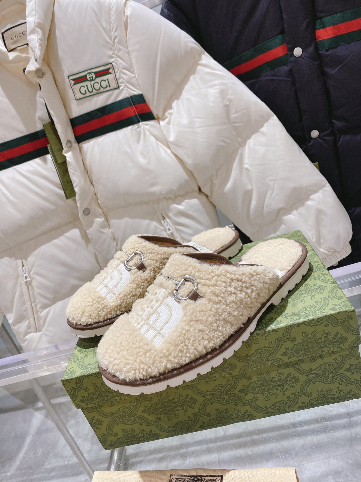 GUCCI グッチ フラットシューズ ブラウン - 画像 6