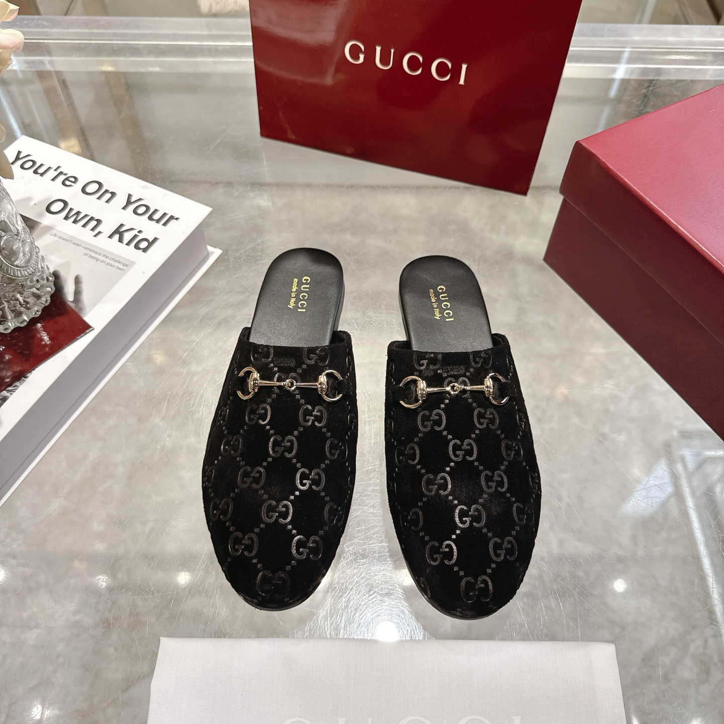 GUCCI グッチ ムートンサンダル ブラック 全1色