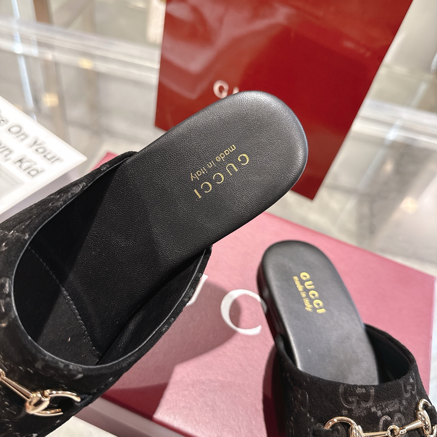 GUCCI グッチ ムートンサンダル ブラック 全1色 - 画像 8