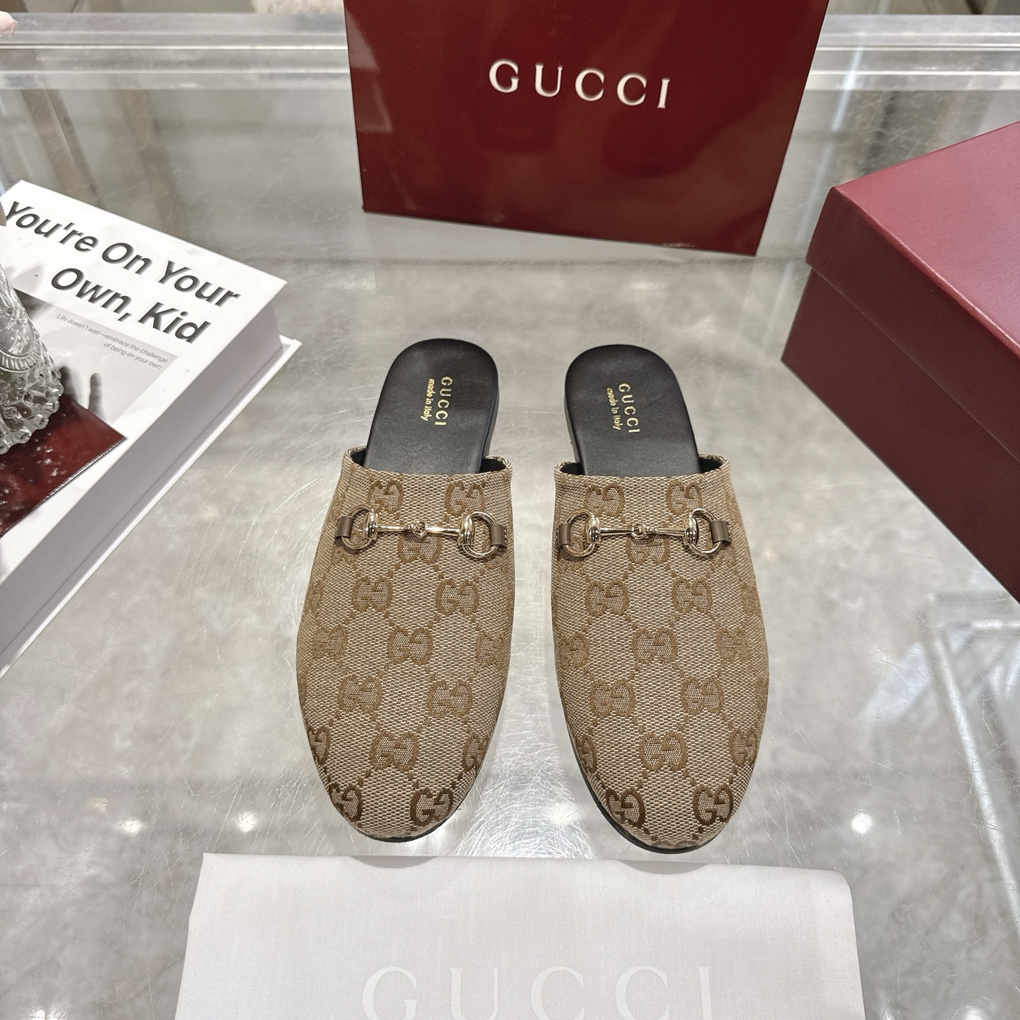 GUCCI グッチ ムートンスリッパ ベージュ 全1色