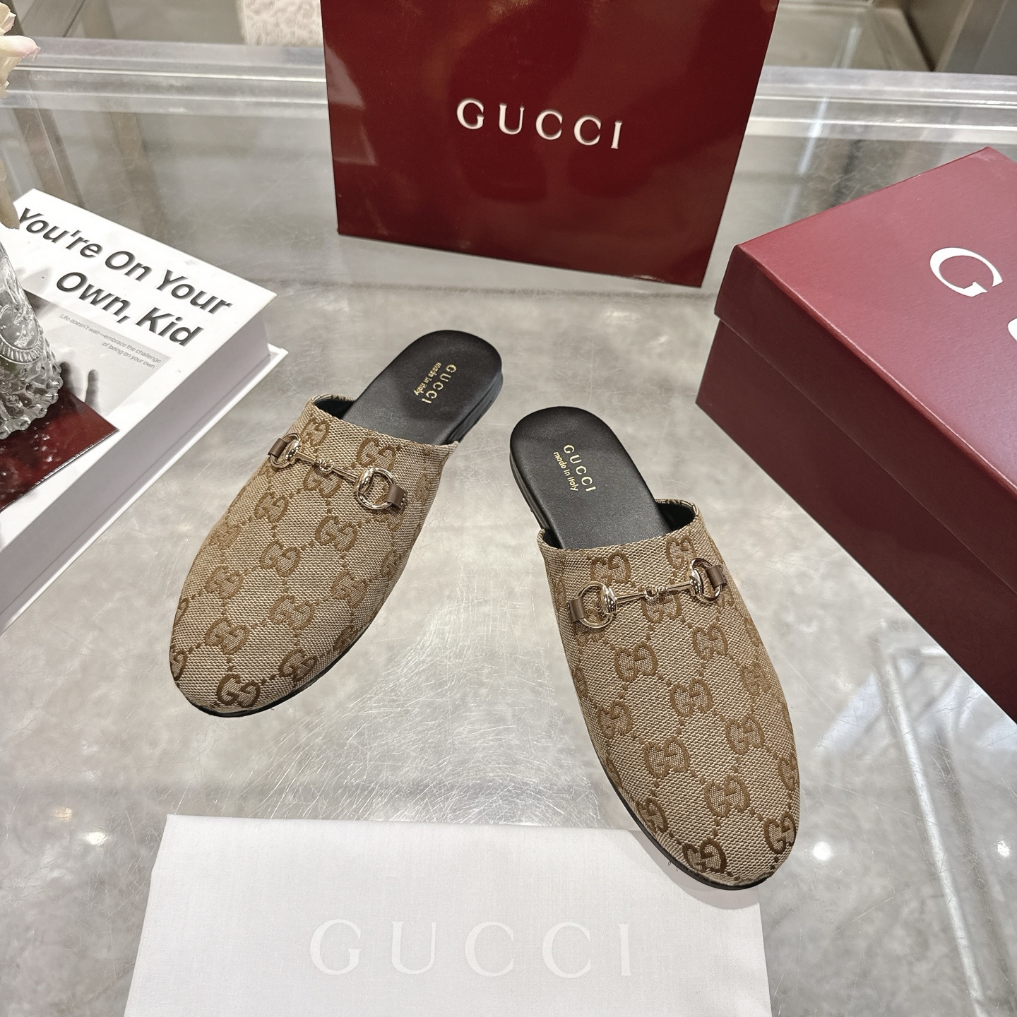 GUCCI グッチ ムートンスリッパ ベージュ 全1色 - 画像 2