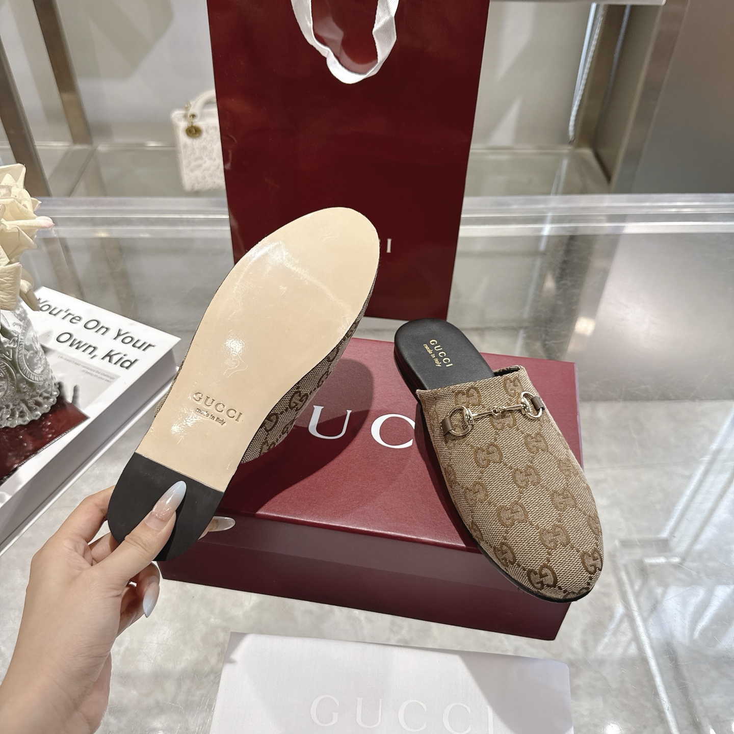 GUCCI グッチ ムートンスリッパ ベージュ 全1色 - 画像 9